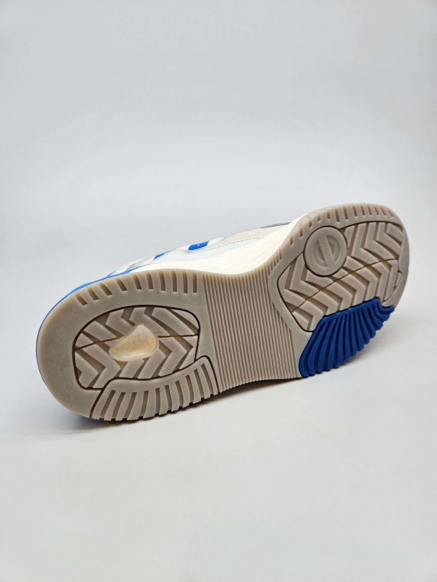 ADIDAS NOVI ORIGINAL PATIKI BR 39
