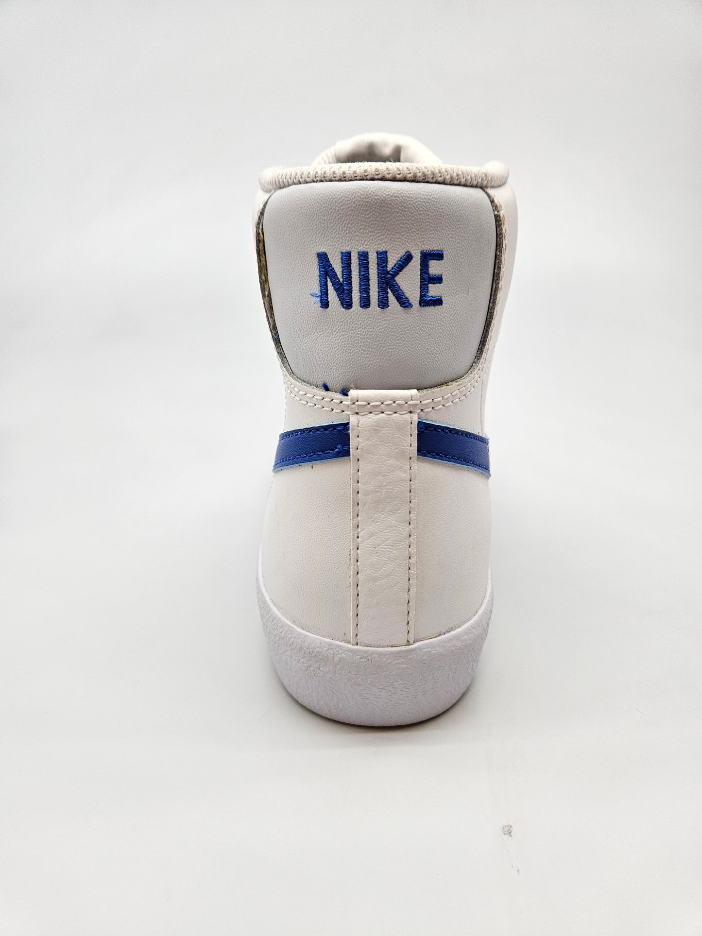 NIKE NOVI ORIGINAL PATIKI BR 38.5