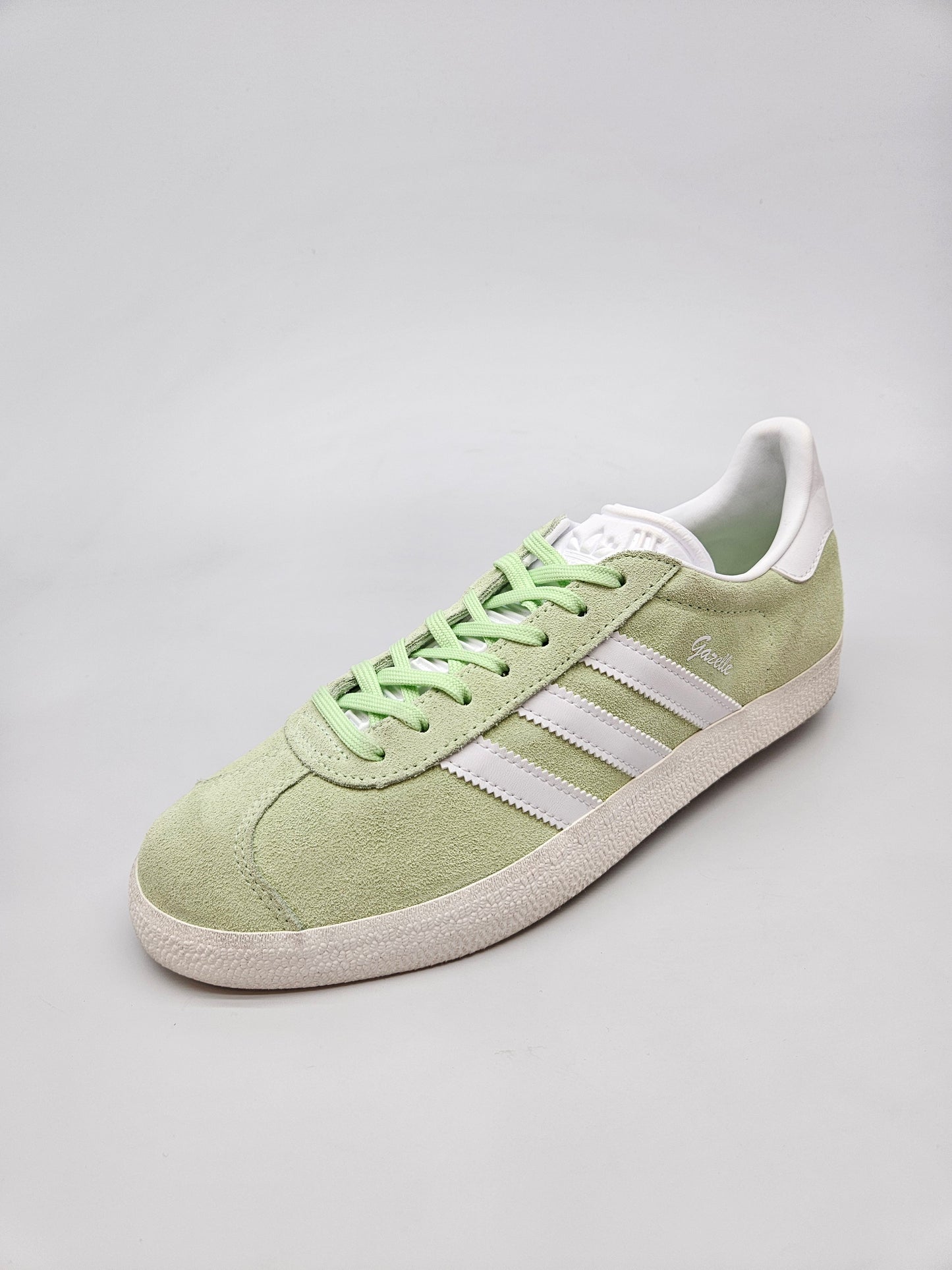 ADIDAS GAZZELE NOVI ORIGINAL PATIKI BR 41