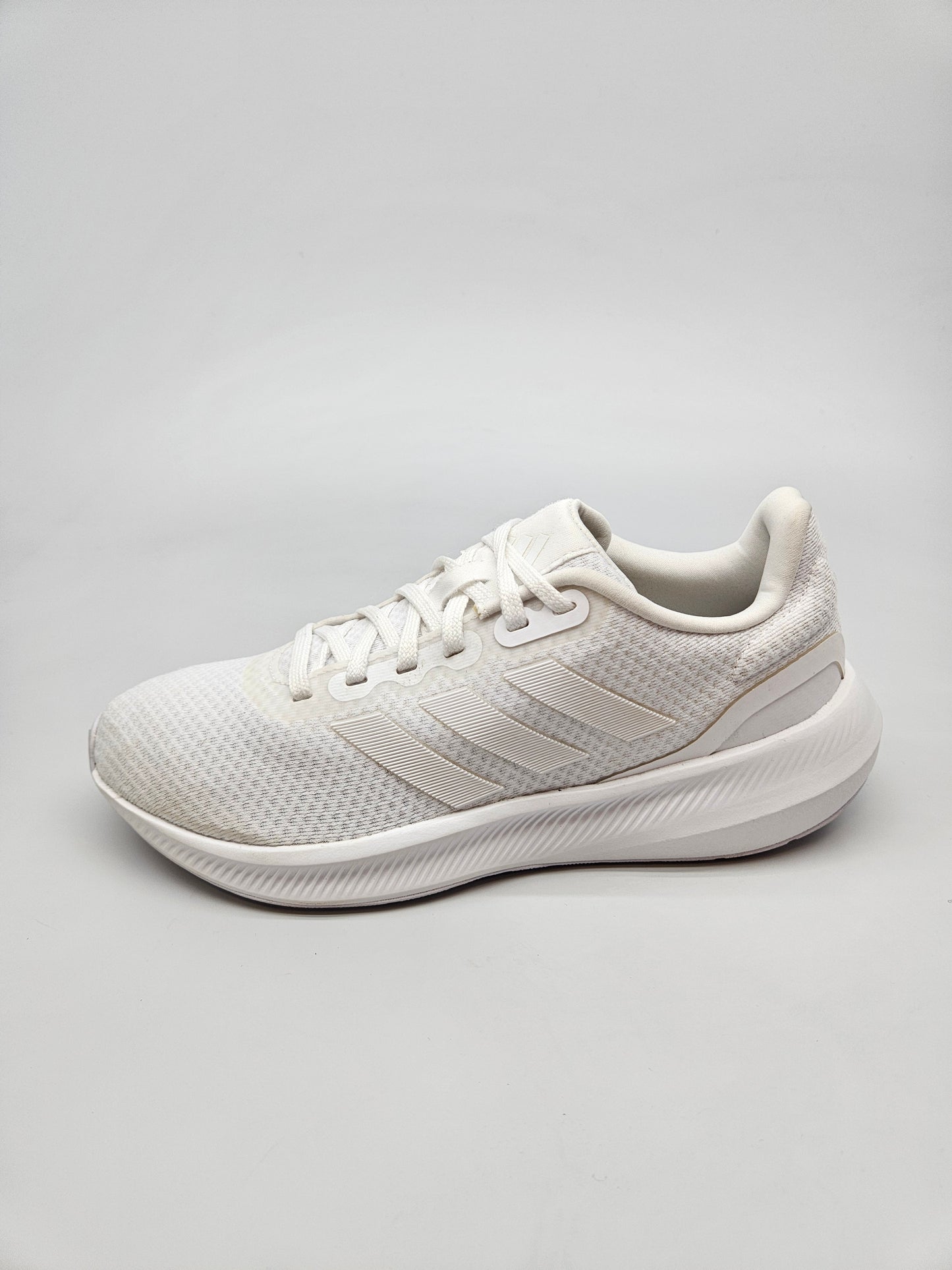 ADIDAS NOVI ORIGINAL PATIKI BR 38.5