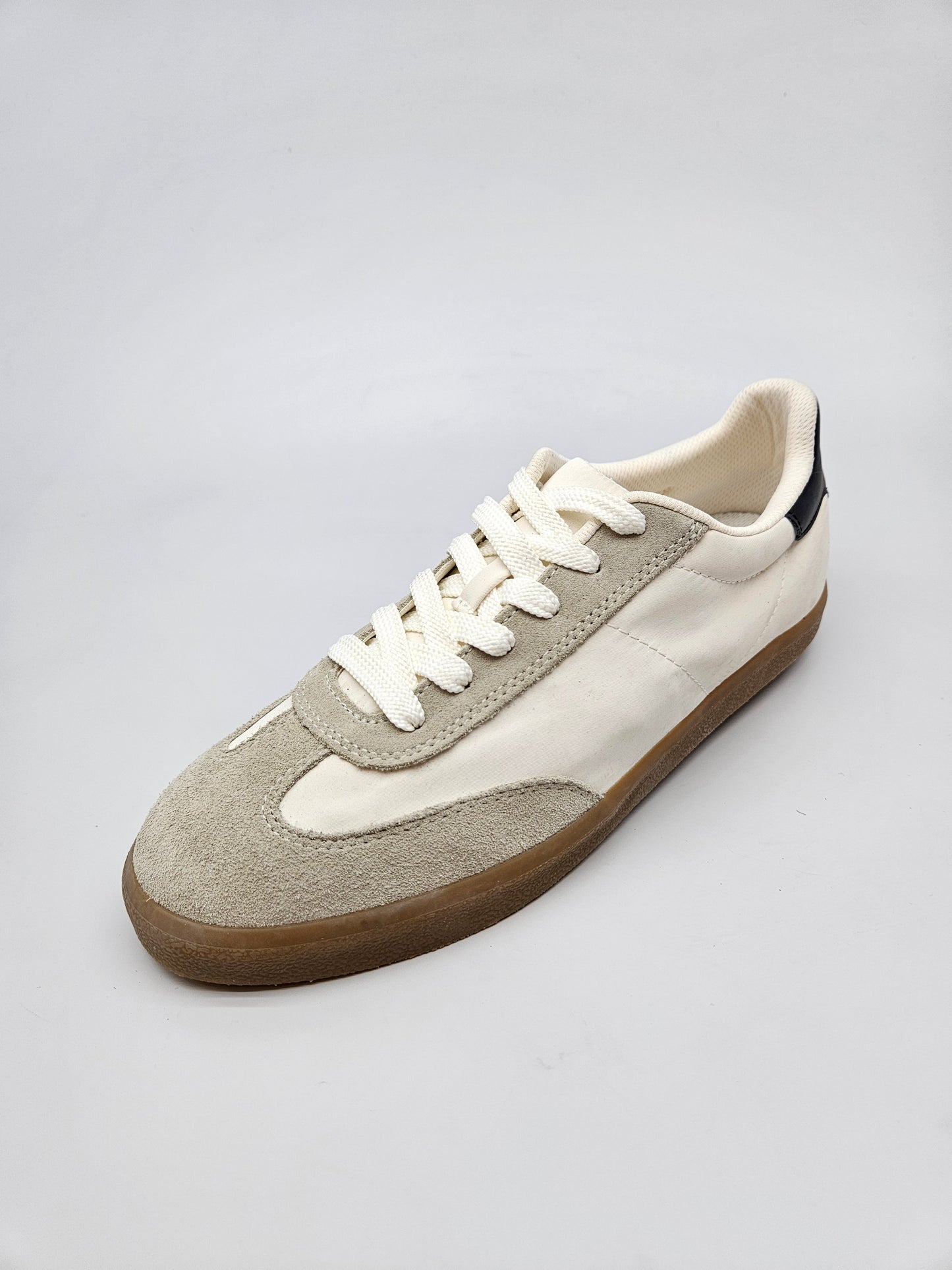 OYSHO NOVI ORIGINAL PATIKI BR 39