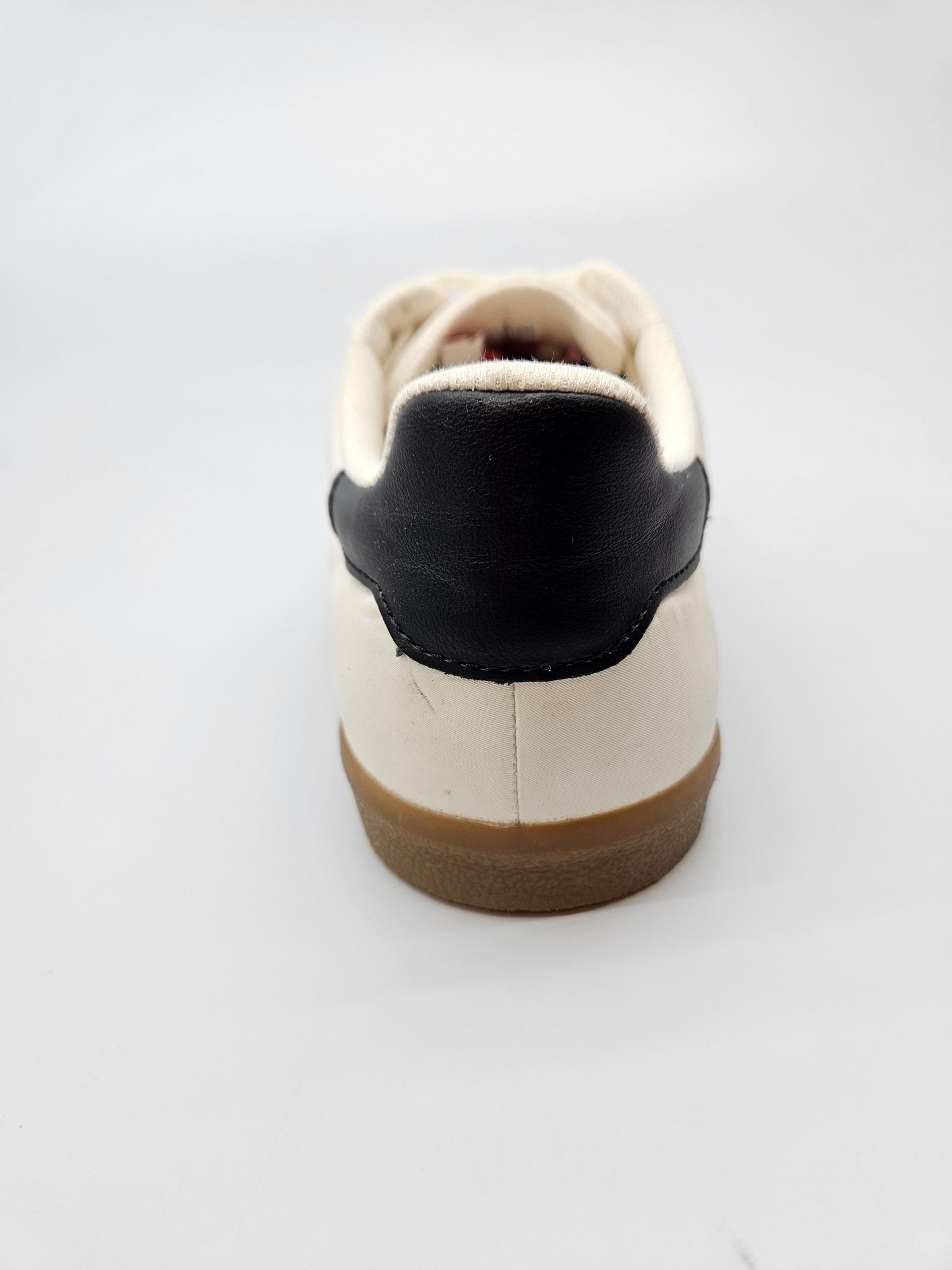 OYSHO NOVI ORIGINAL PATIKI BR 39