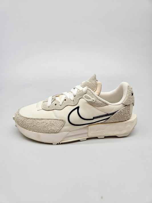 NIKE NOVI ORIGINAL PATIKI BR 38