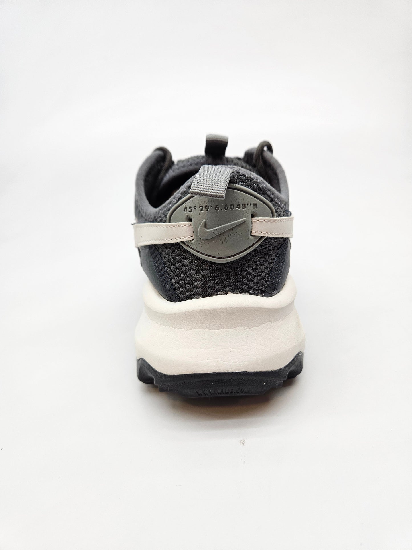 NIKE NOVI ORIGINAL PATIKI BR 37.5