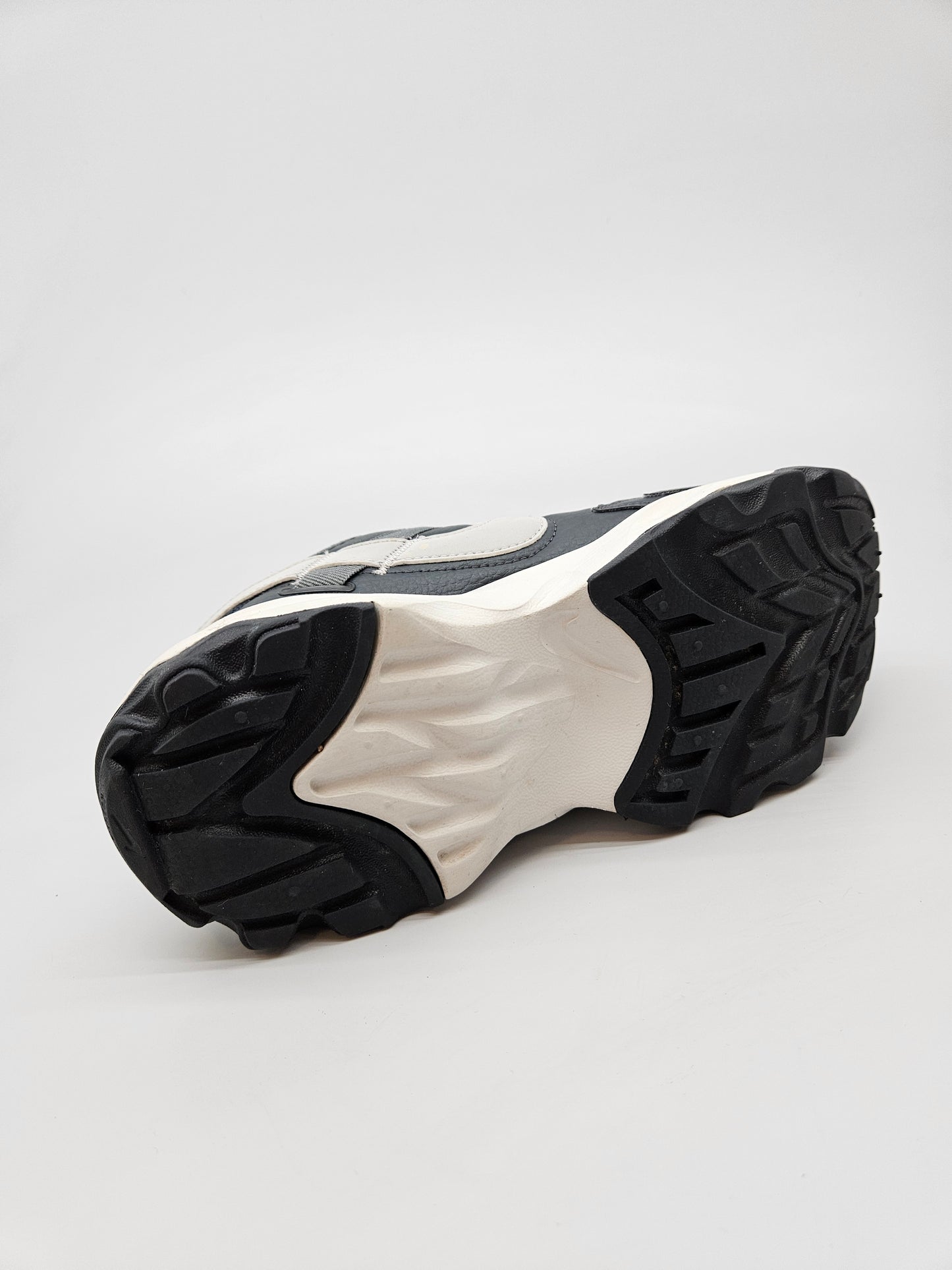 NIKE NOVI ORIGINAL PATIKI BR 37.5