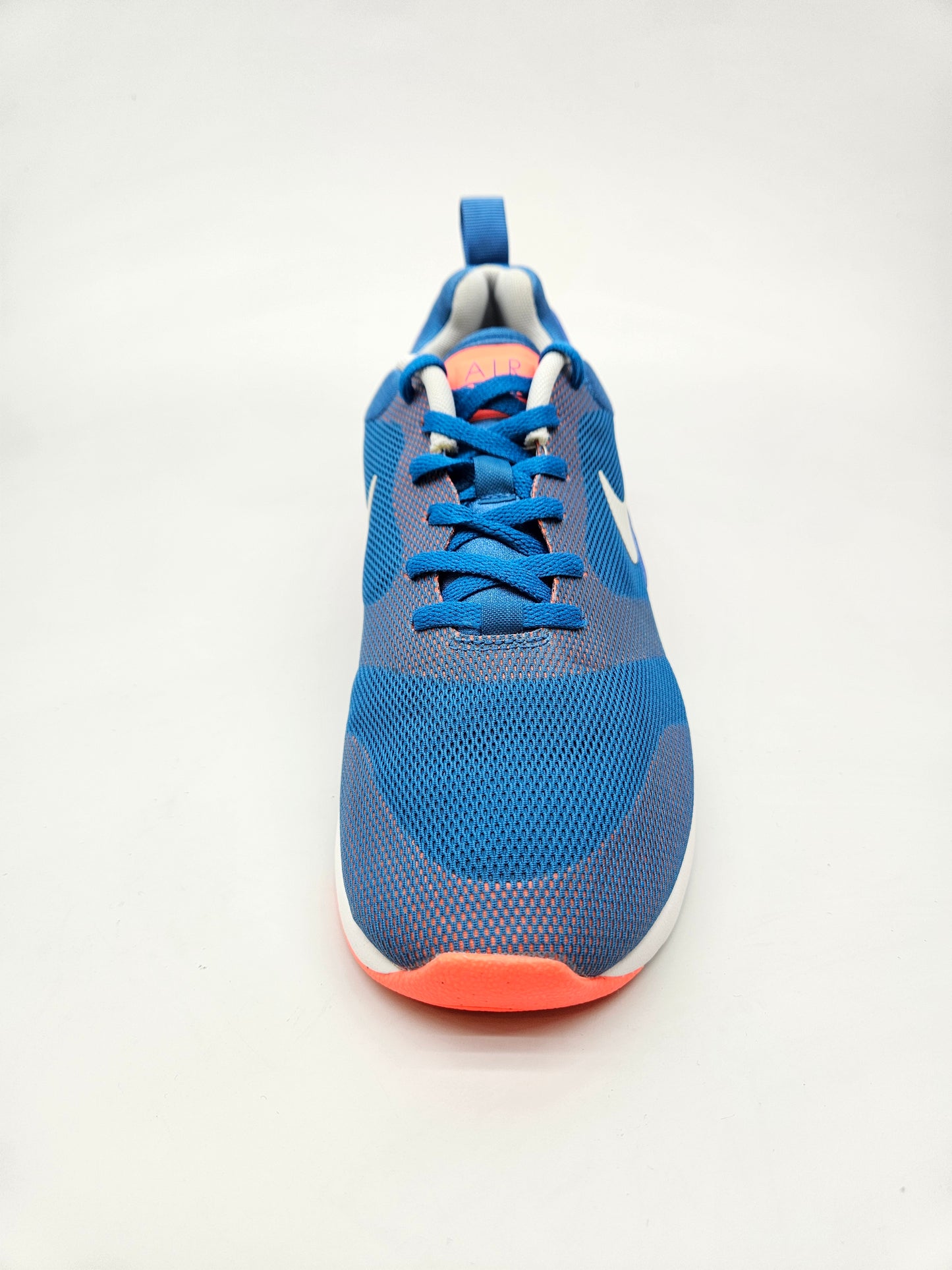 NIKE AIRMAX NOVI ORIGINAL PATIKI BR 38