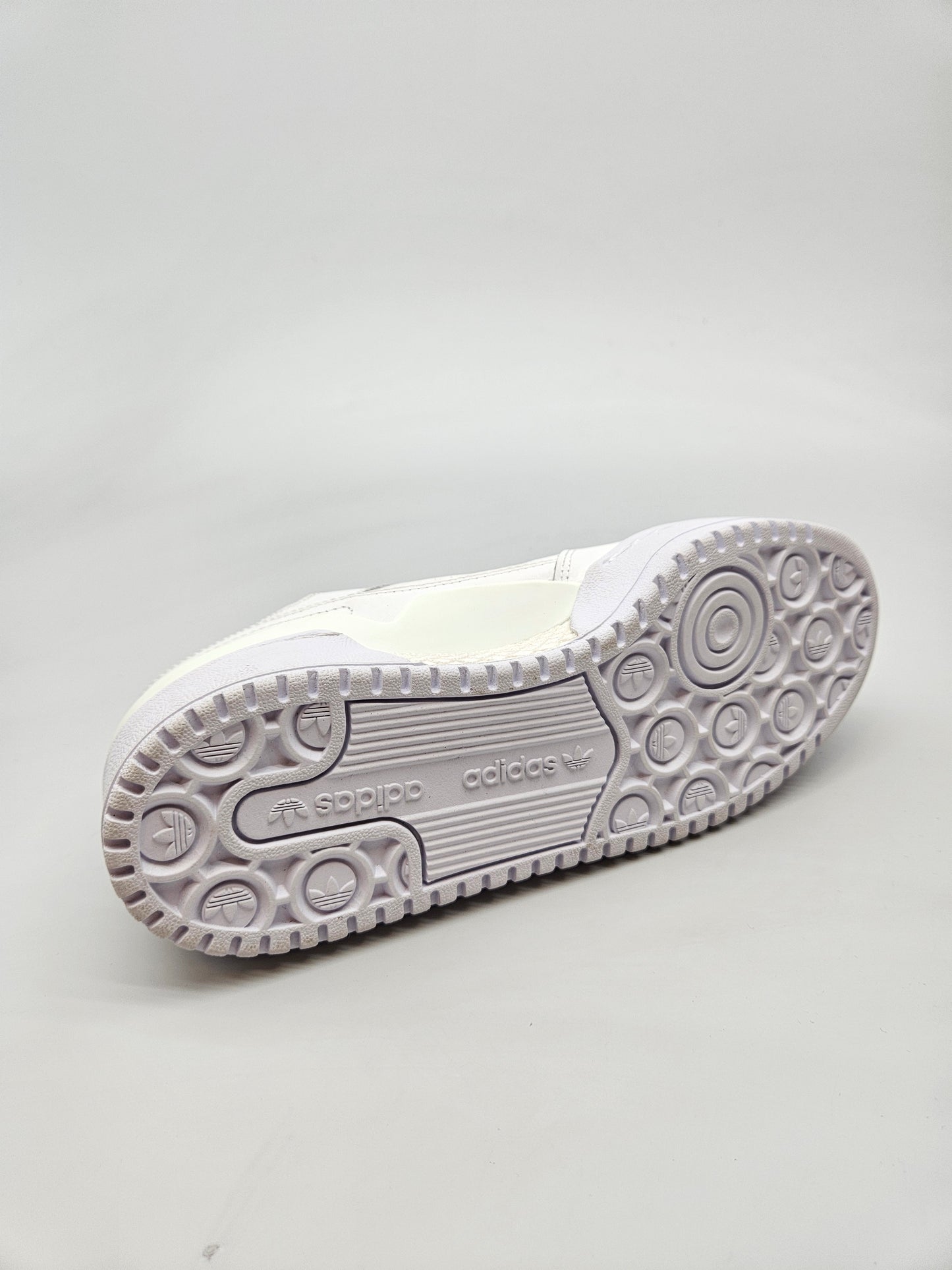 ADIDAS NOVI ORIGINAL PATIKI BR 38.5