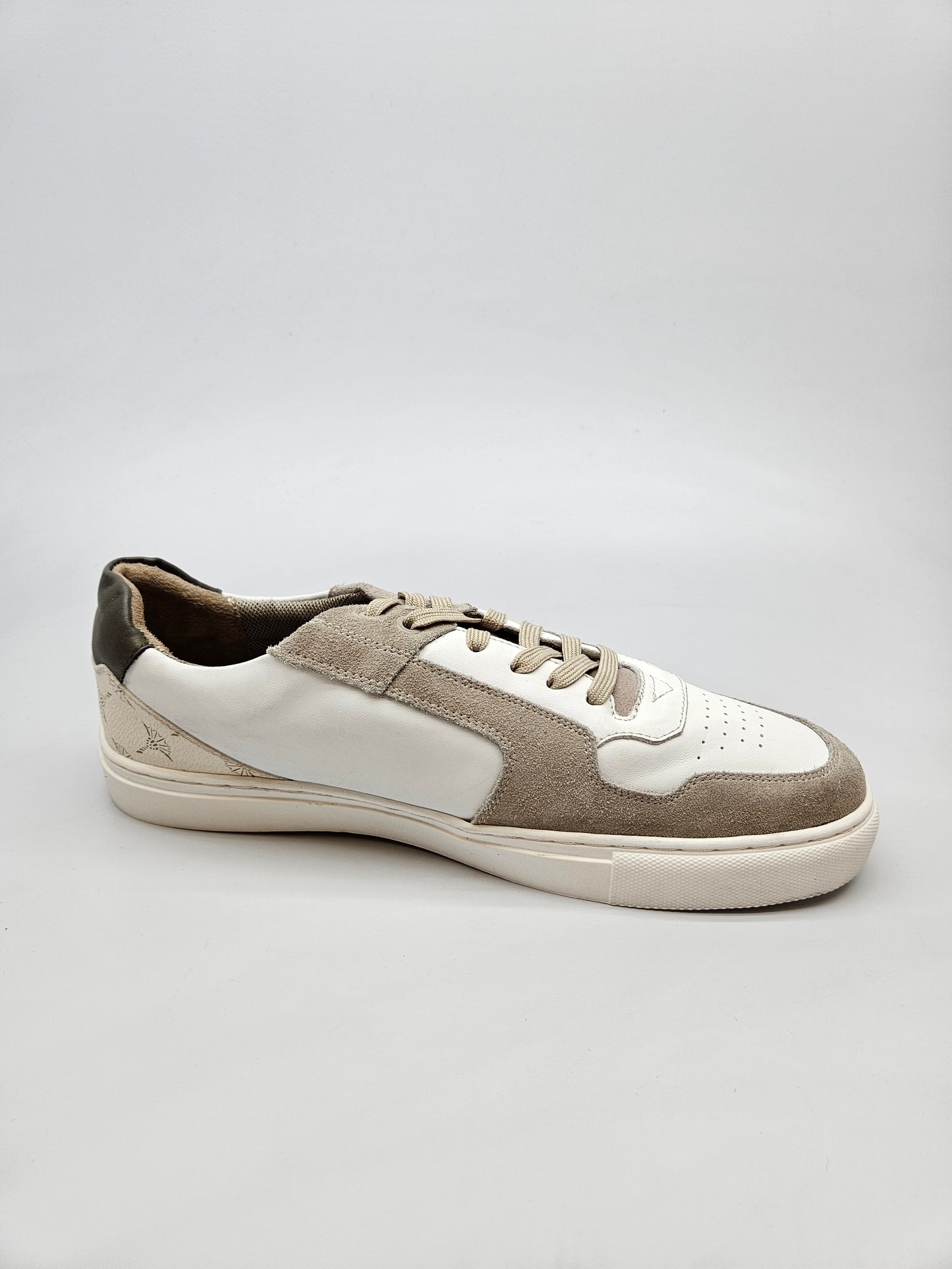 JOOP NOVI ORIGINAL PATIKI BR 44