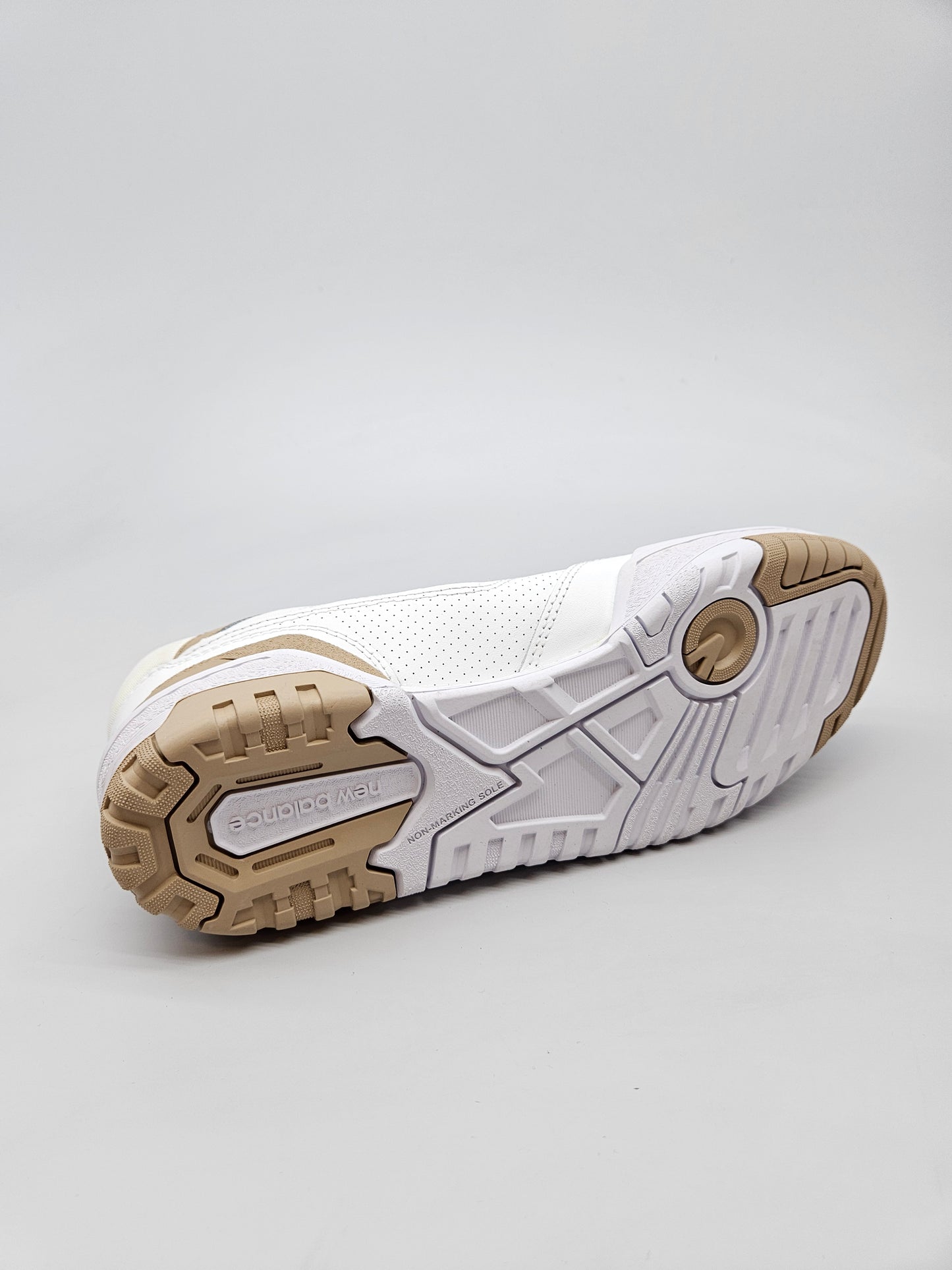 NEW BALANCE NOVI ORIGINAL PATIKI BR 40.5