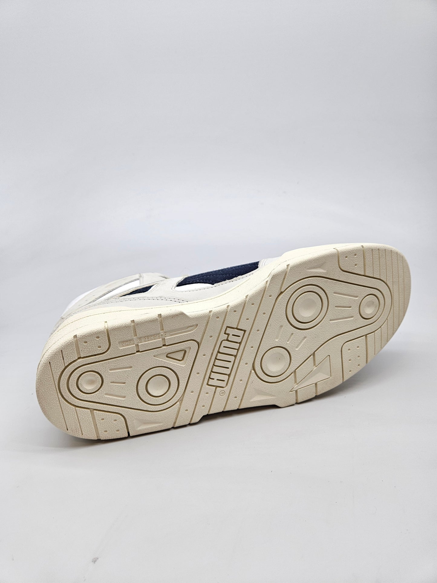 PUMA NOVI ORIGINAL PATIKI BR 44