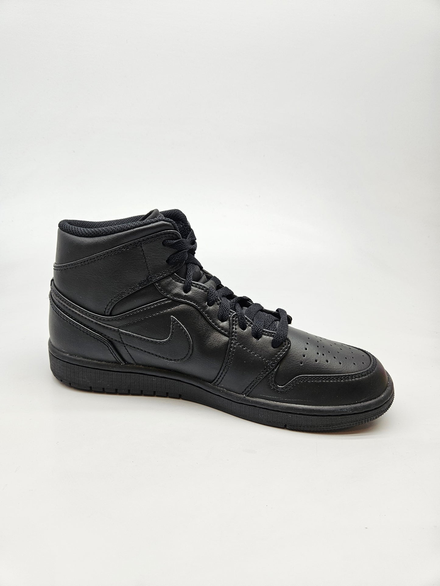 NIKE JORDAN NOVI ORIGINAL PATIKI BR 40.5
