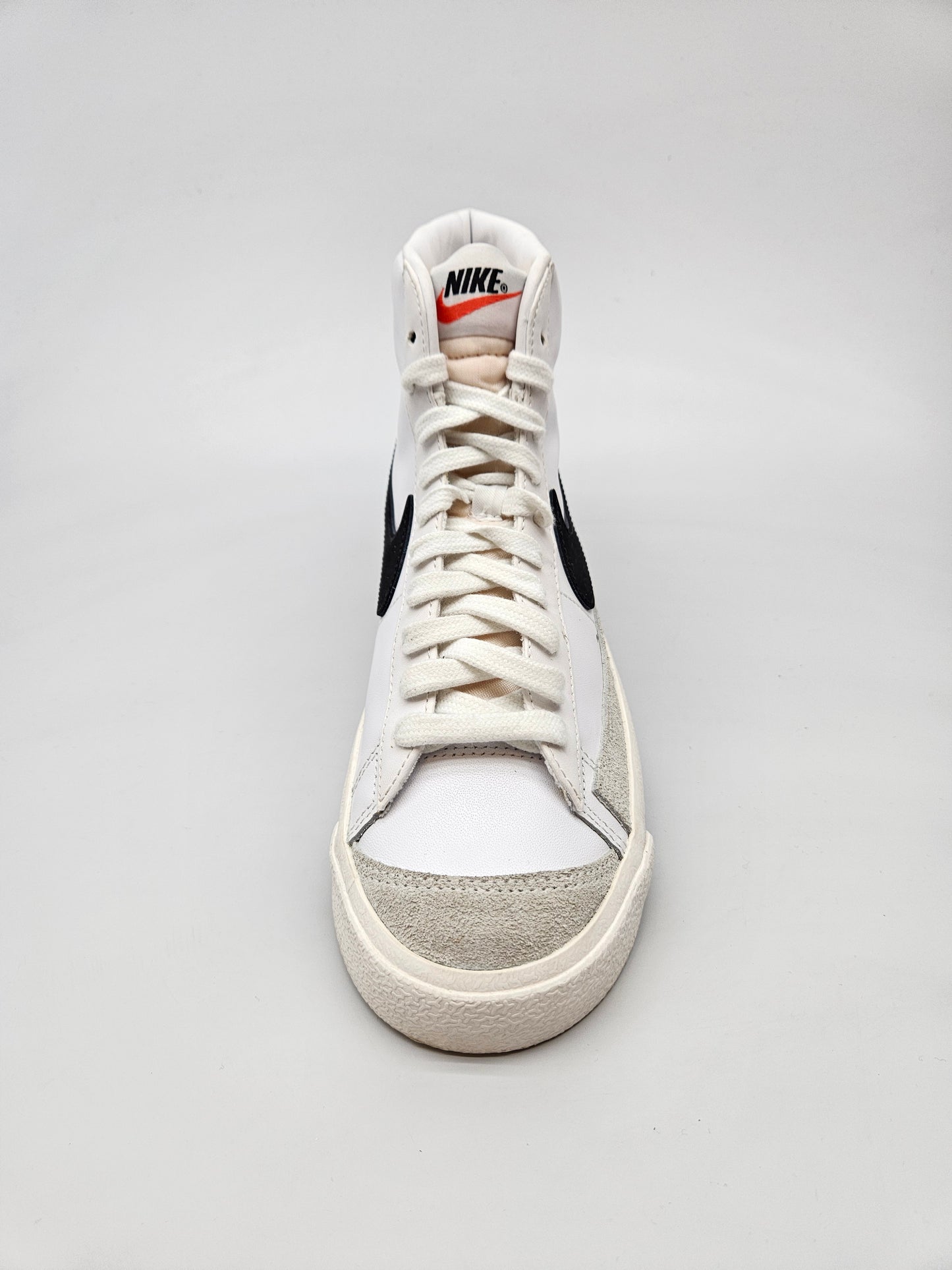 NIKE NOVI ORIGINAL PATIKI BR 39