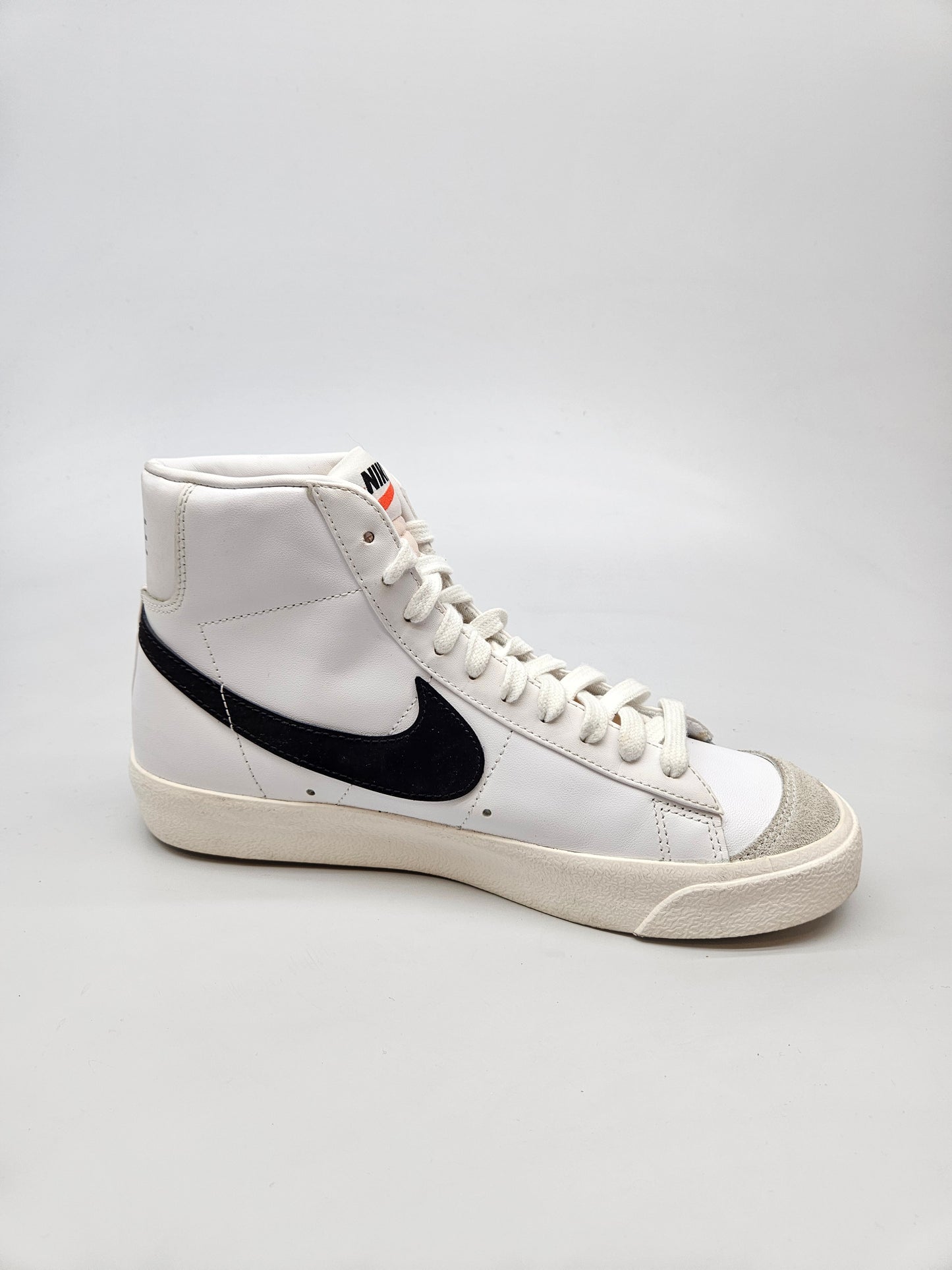 NIKE NOVI ORIGINAL PATIKI BR 39