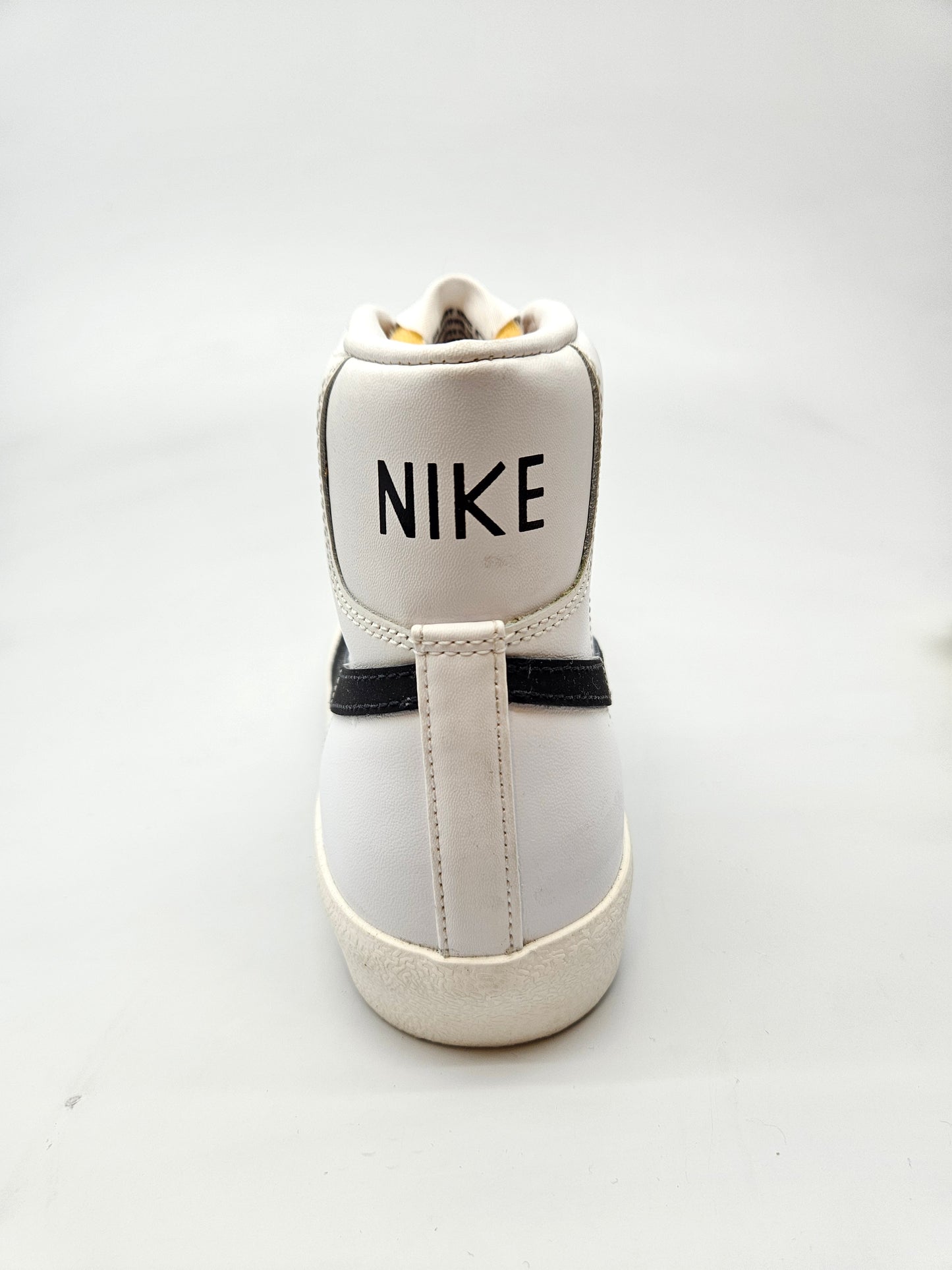 NIKE NOVI ORIGINAL PATIKI BR 39