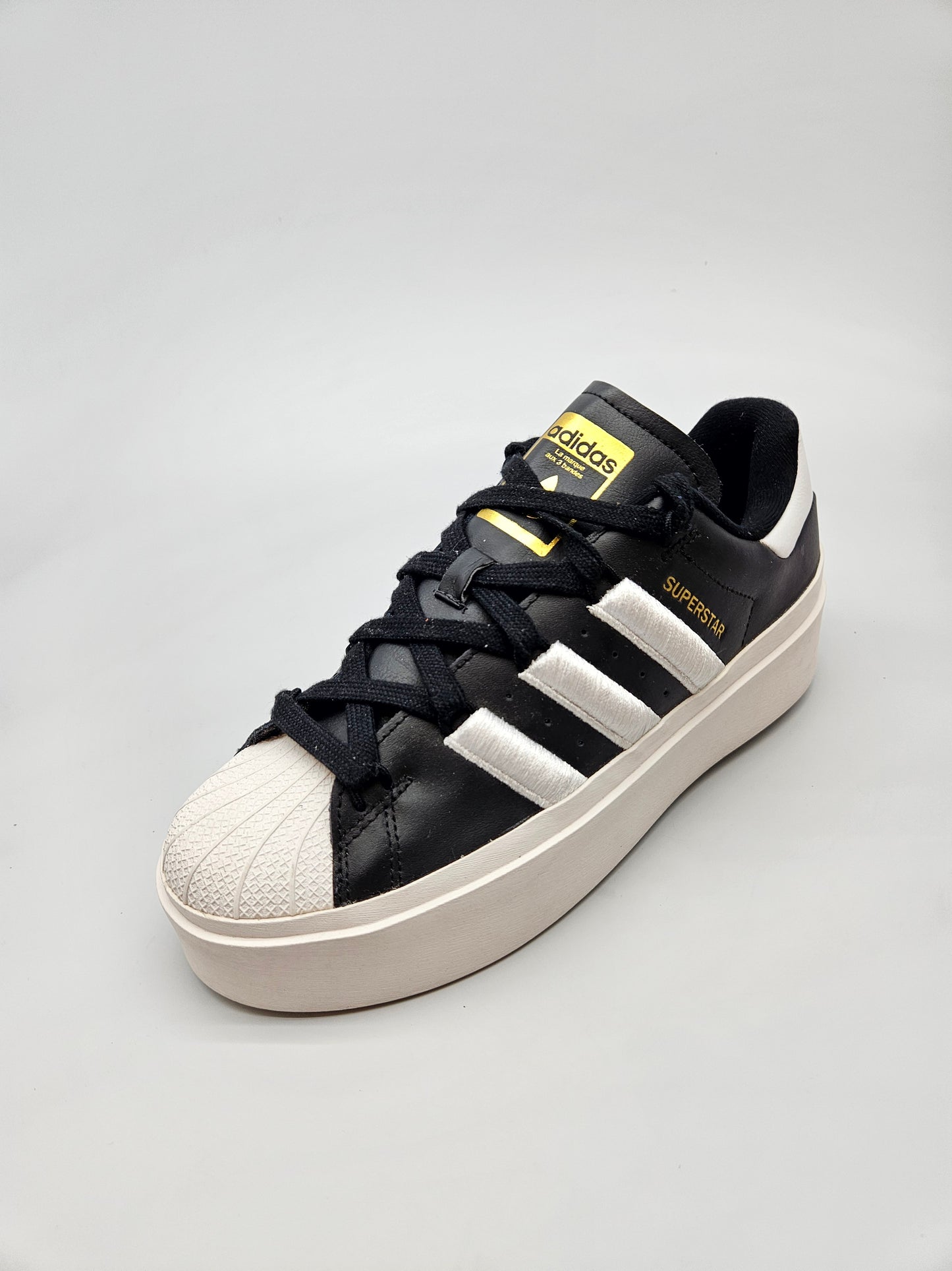 ADIDAS NOVI ORIGINAL PATIKI BR 40