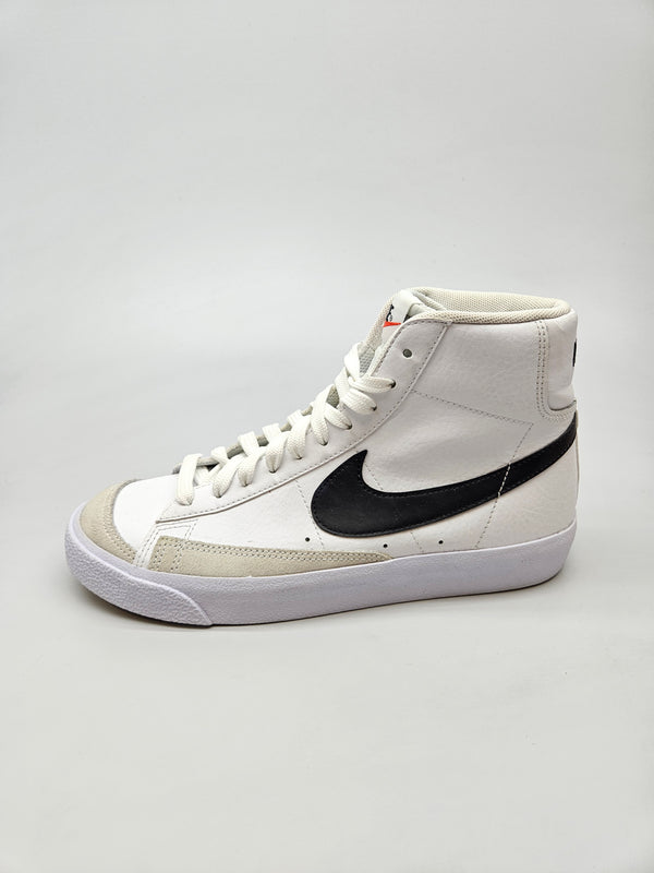 NIKE NOVI ORIGINAL PATIKI BR 38.5