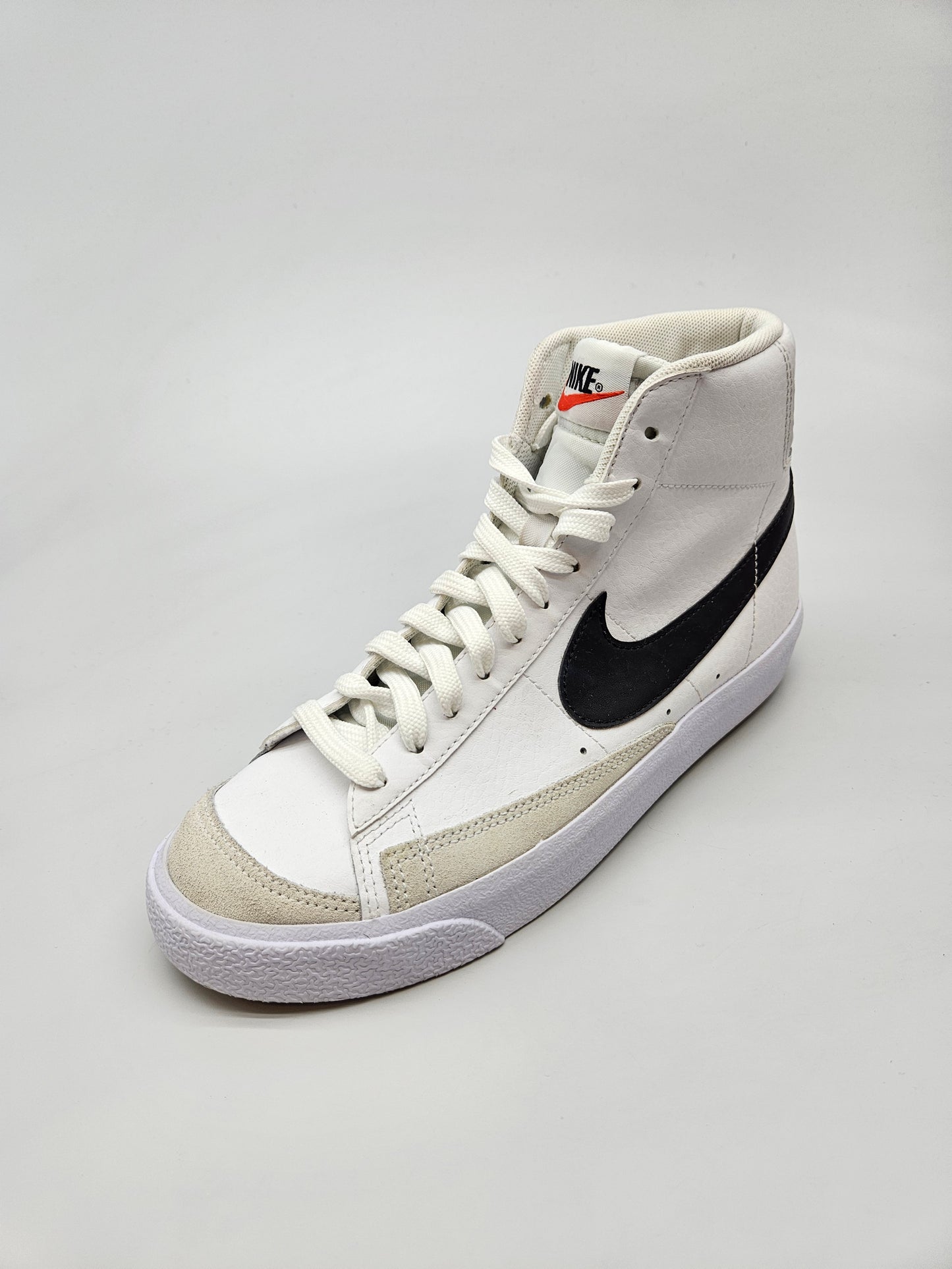 NIKE NOVI ORIGINAL PATIKI BR 38.5