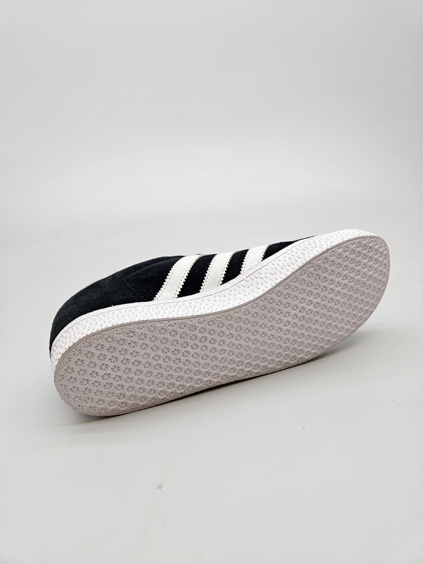 ADIDAS GAZZELE NOVI ORIGINAL PATIKI BR 36.5