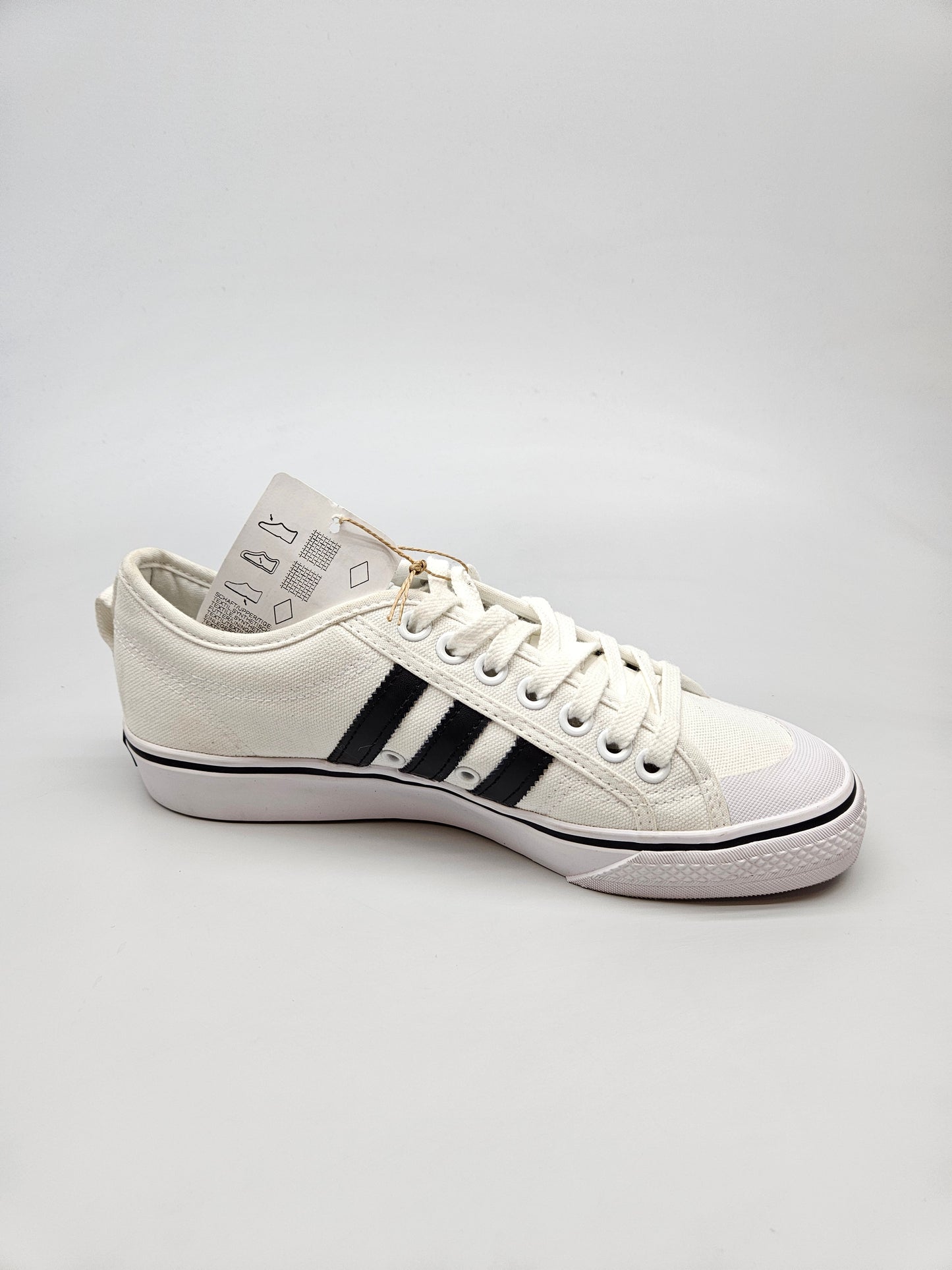 ADIDAS NOVI ORIGINAL PATIKI BR 41