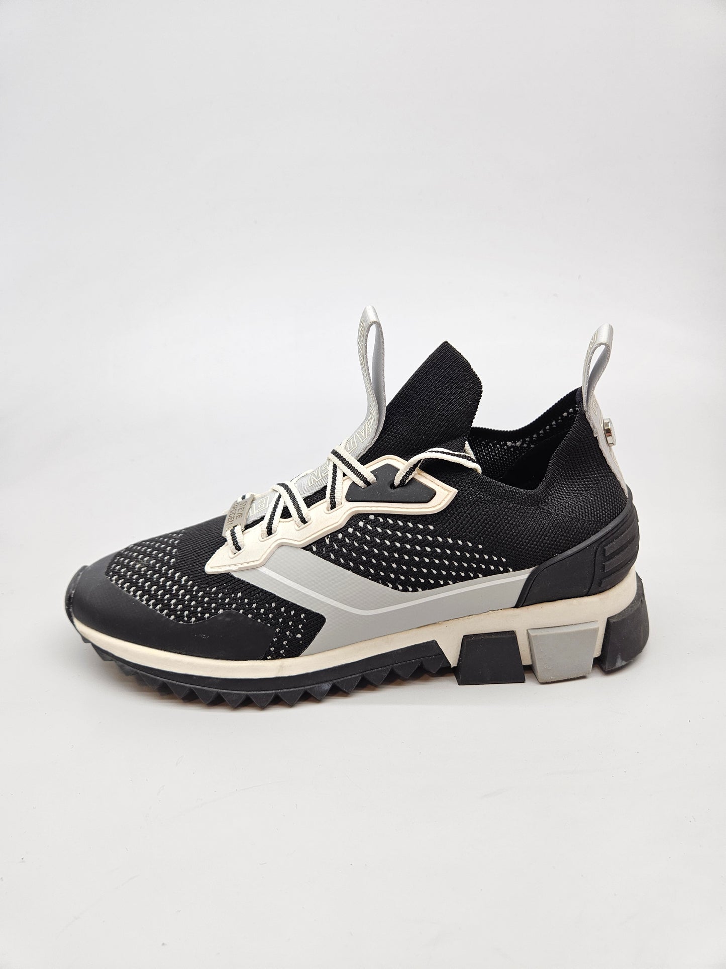 STEVE MADDEN NOVI ORIGINAL PATIKI BR 38