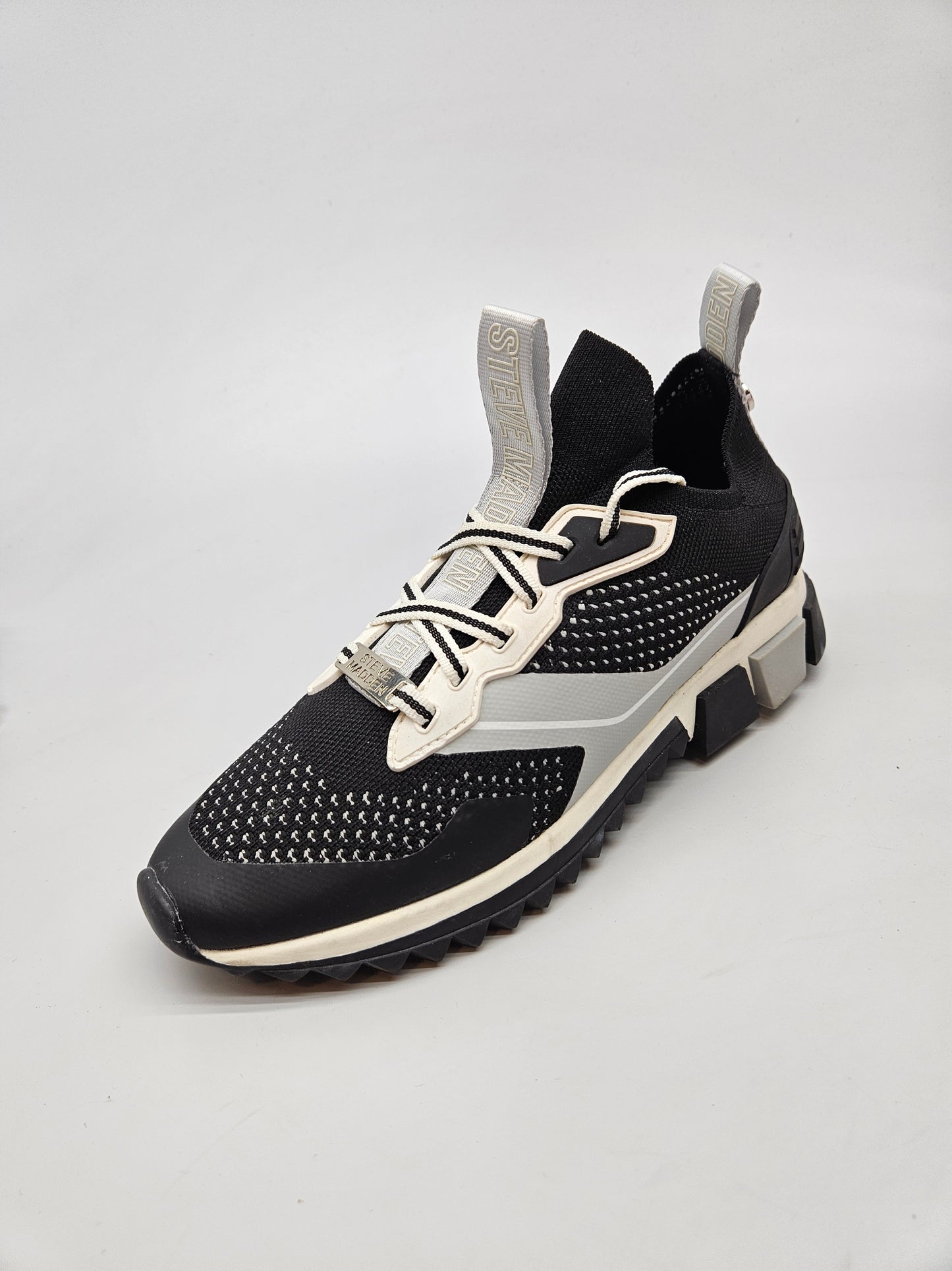STEVE MADDEN NOVI ORIGINAL PATIKI BR 38