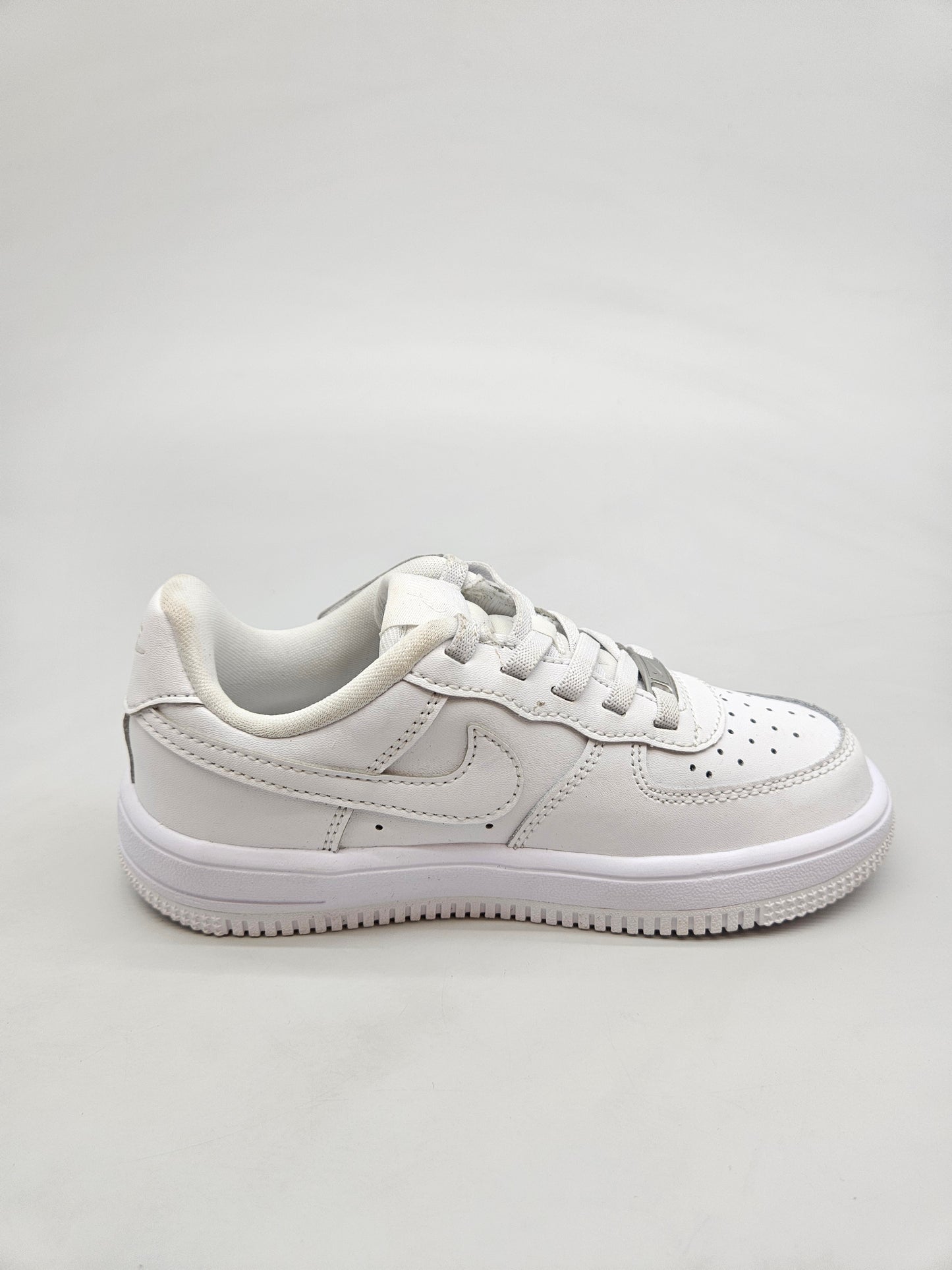 NIKE NOVI ORIGINAL PATIKI BR 28.5