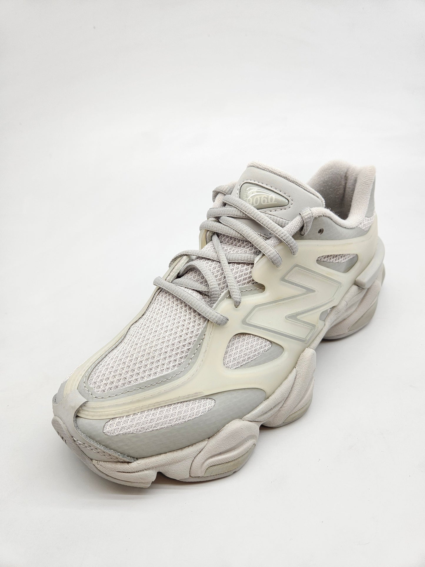 NEW BALANCE ORIGINAL PATIKI 39.5