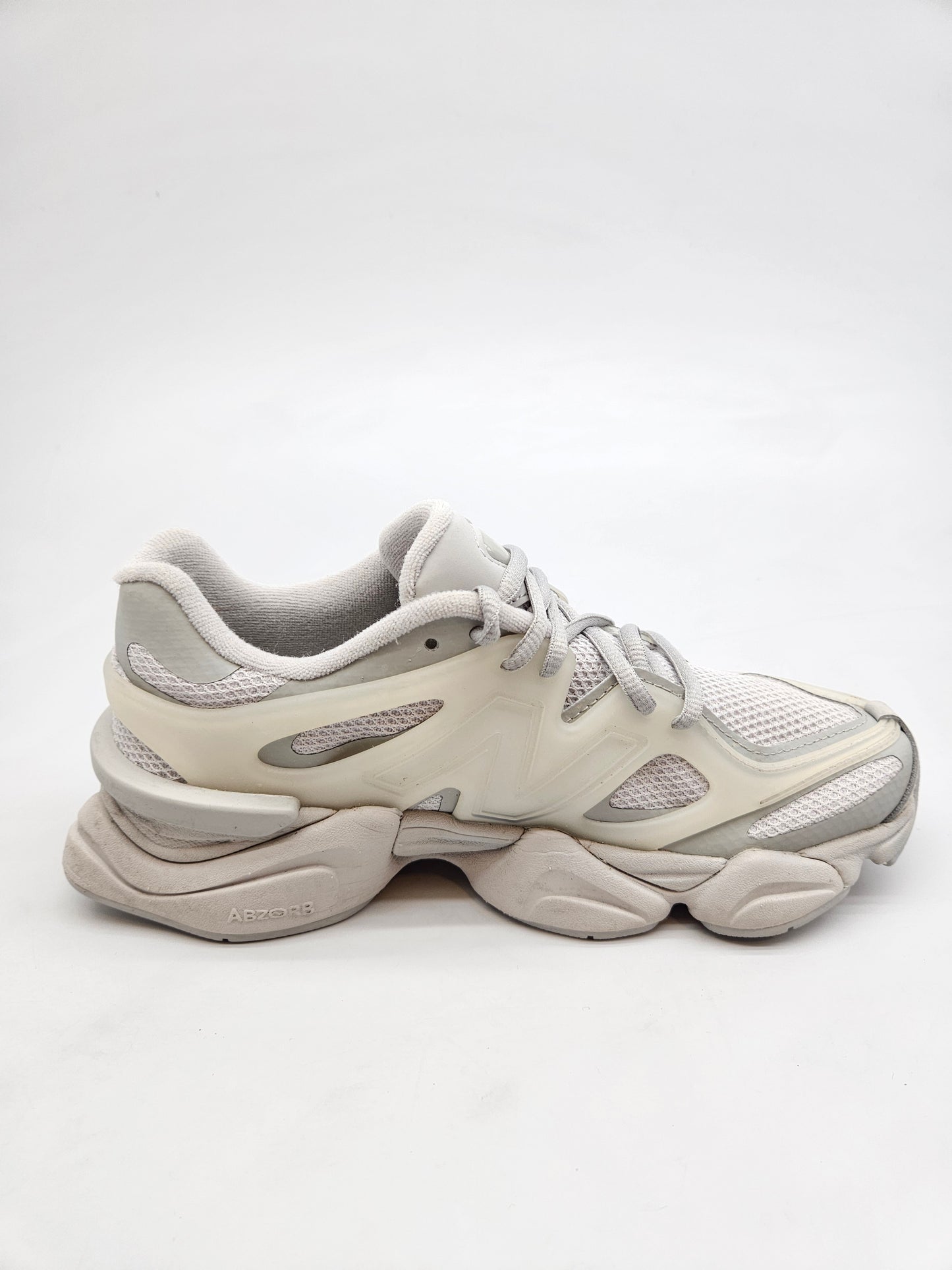 NEW BALANCE ORIGINAL PATIKI 39.5