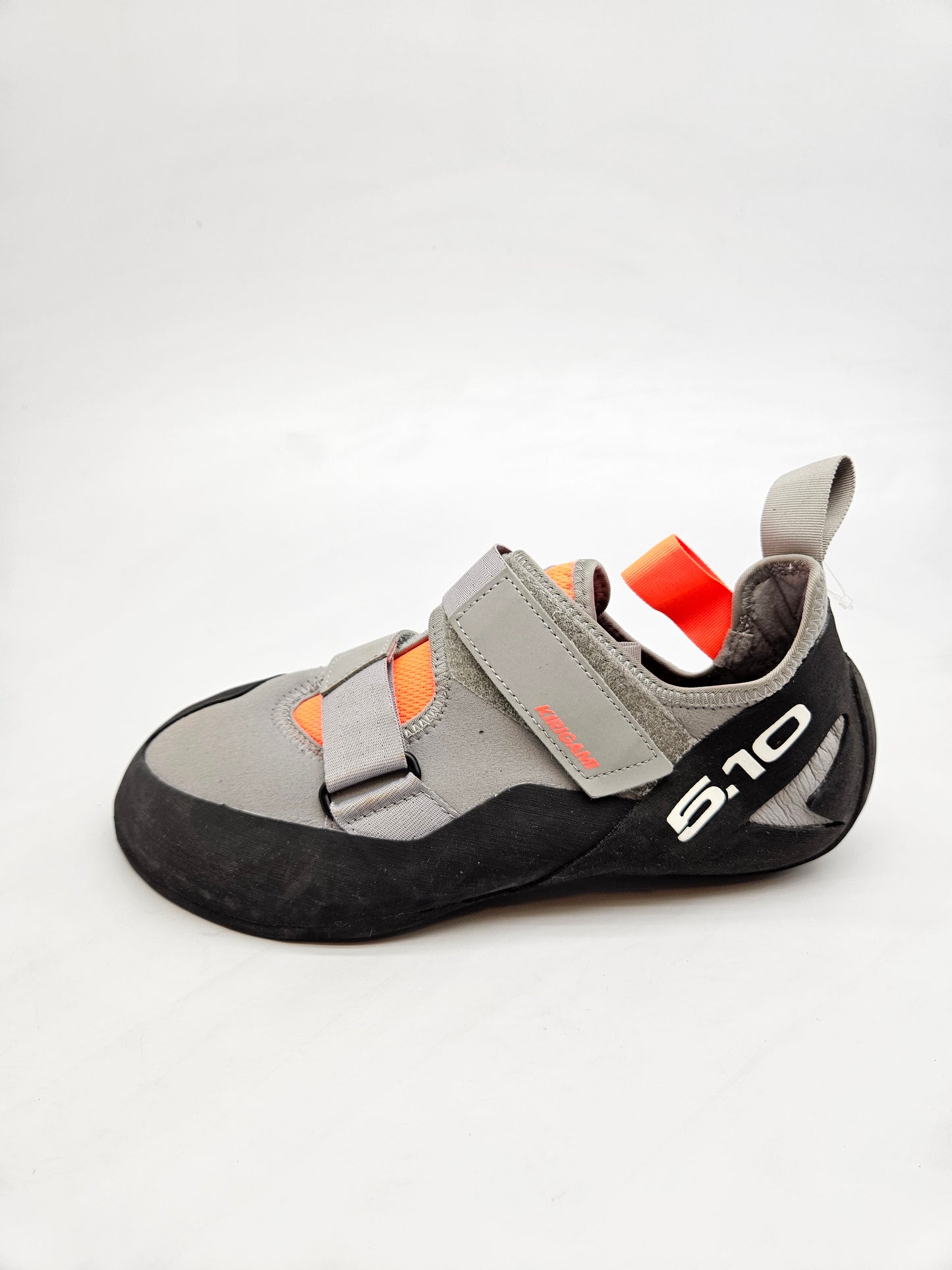 ADIDAS NOVI ORIGINAL PATIKI BR 43