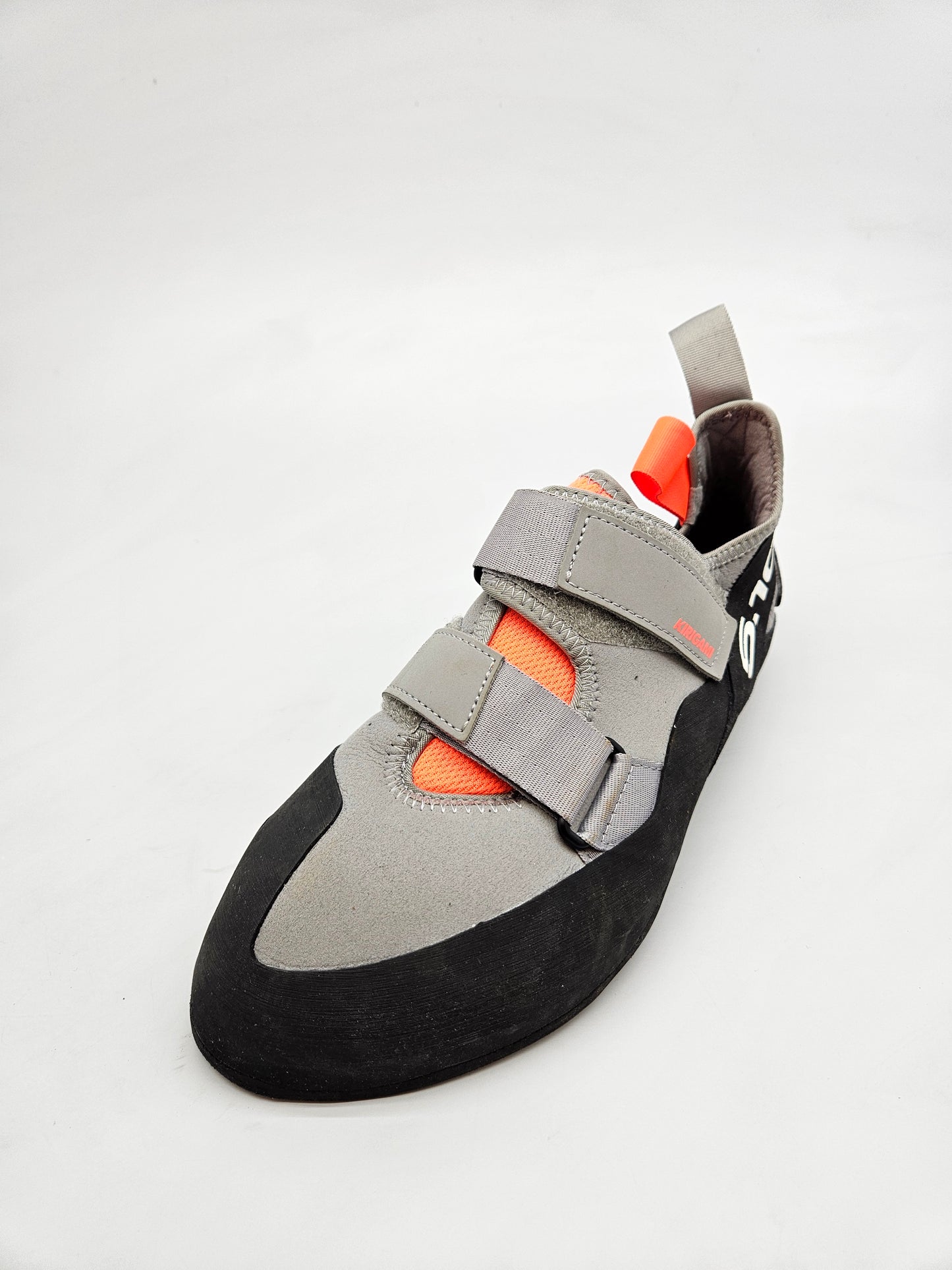 ADIDAS NOVI ORIGINAL PATIKI BR 43
