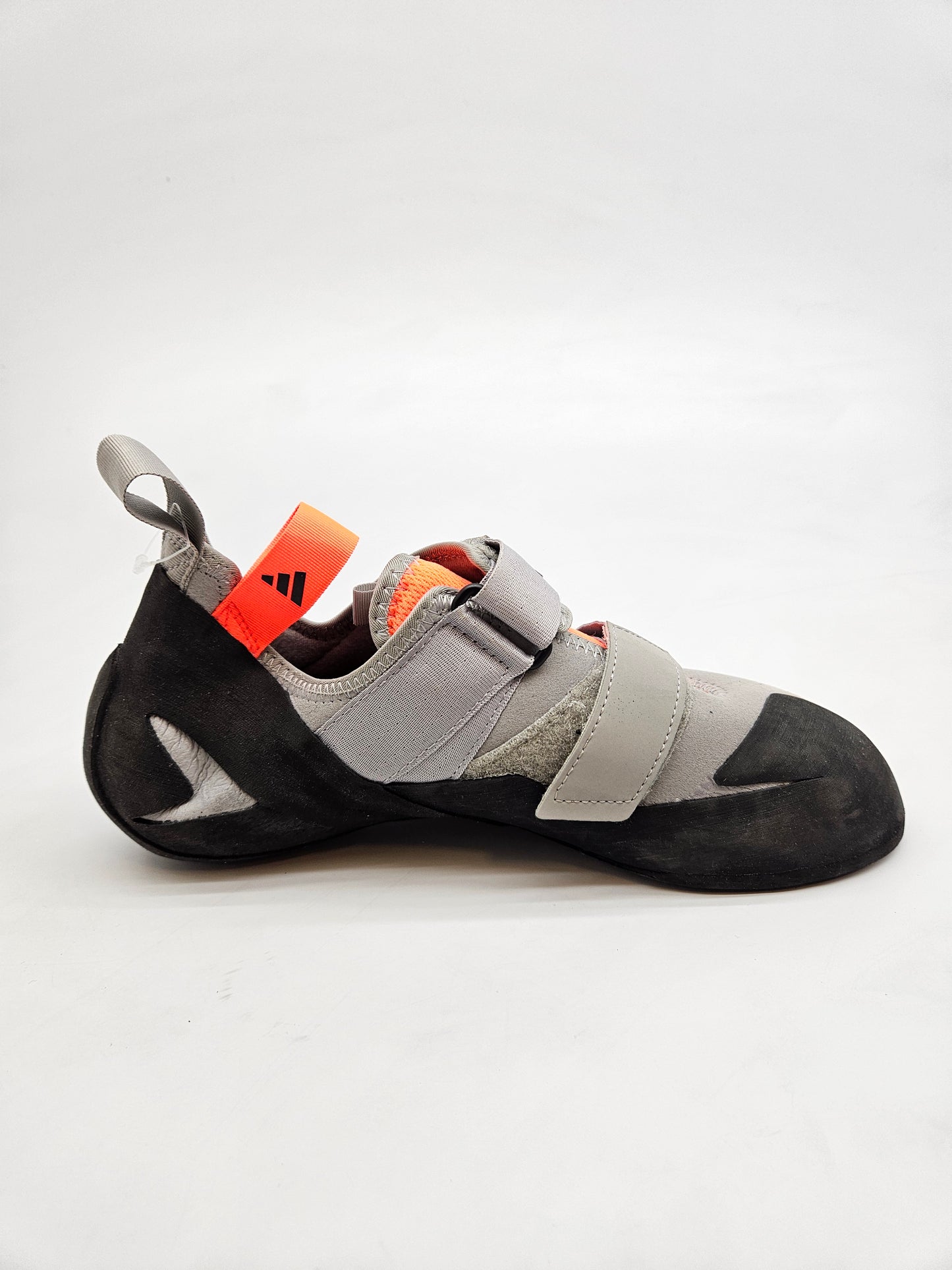 ADIDAS NOVI ORIGINAL PATIKI BR 43