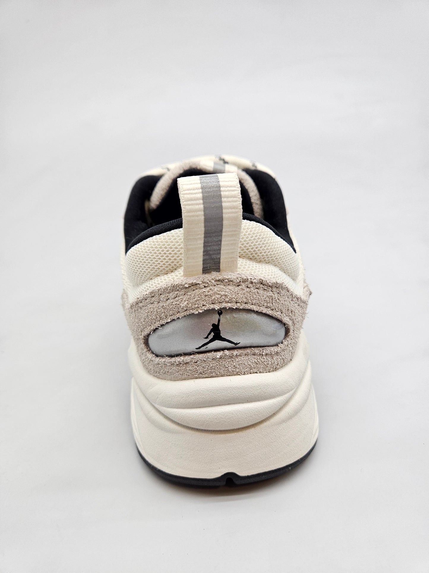 NIKE JORDAN NOVI ORIGINAL PATIKI BR 37.5cm