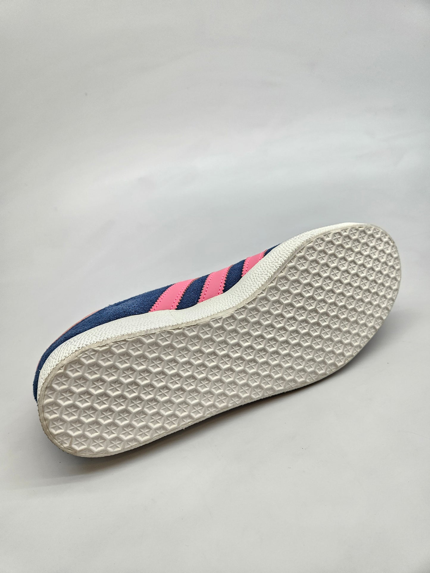 ADIDAS NOVI ORIGINAL PATIKI BR 40