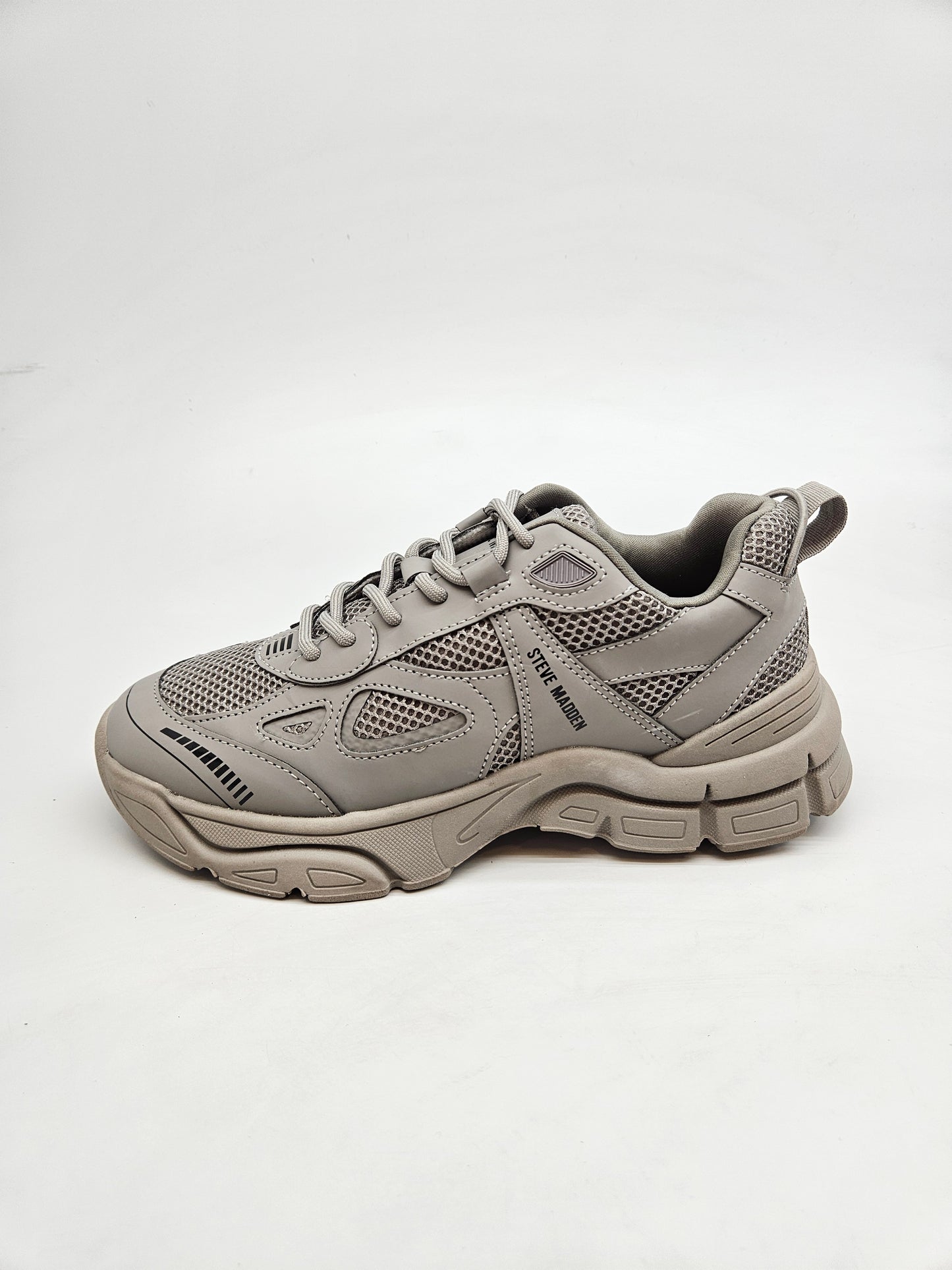 STEVE MADDEN NOVI ORIGINAL PATIKI BR 41
