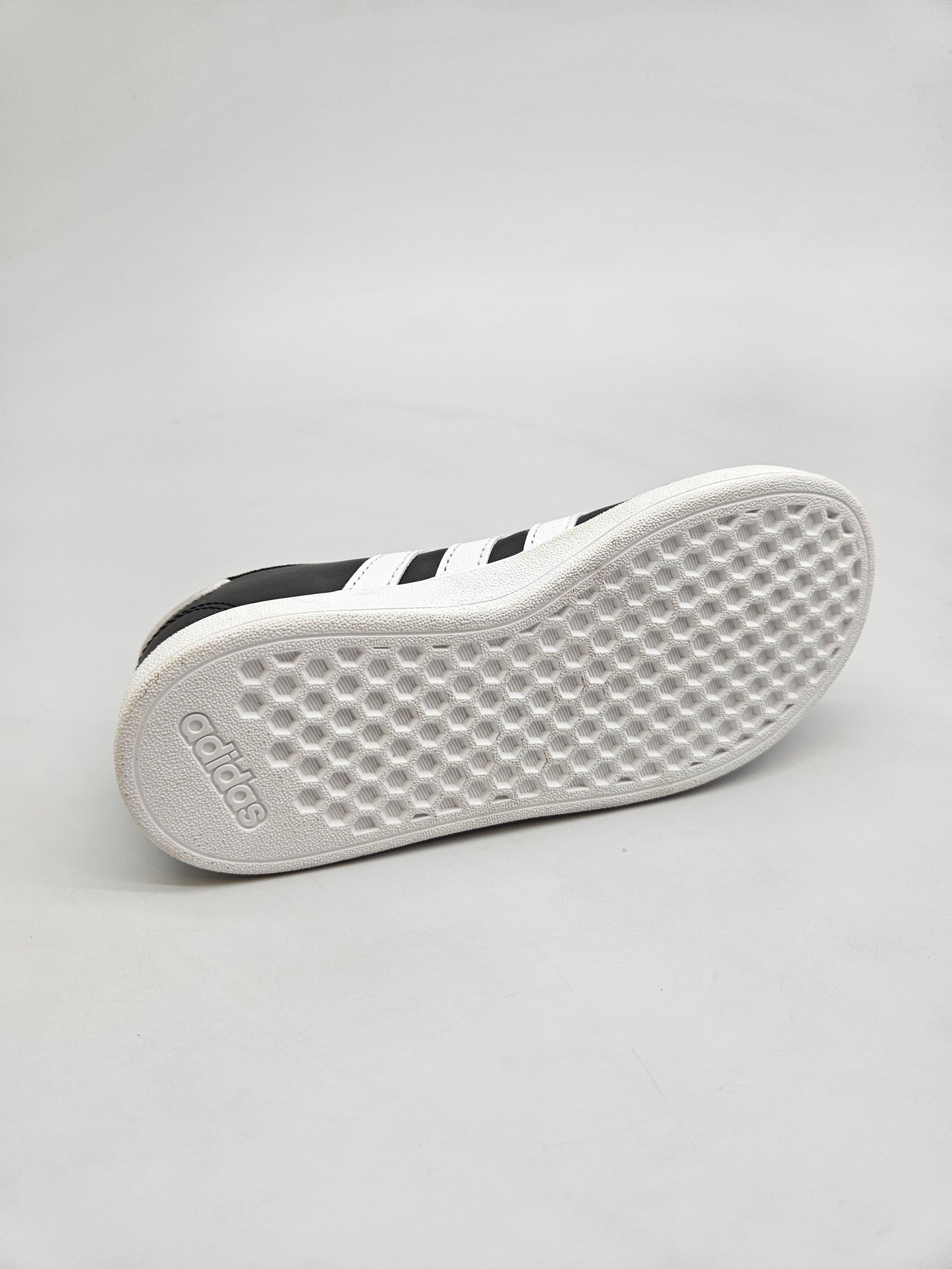 ADIDAS NOVI ORIGINAL PATIKI BR 30
