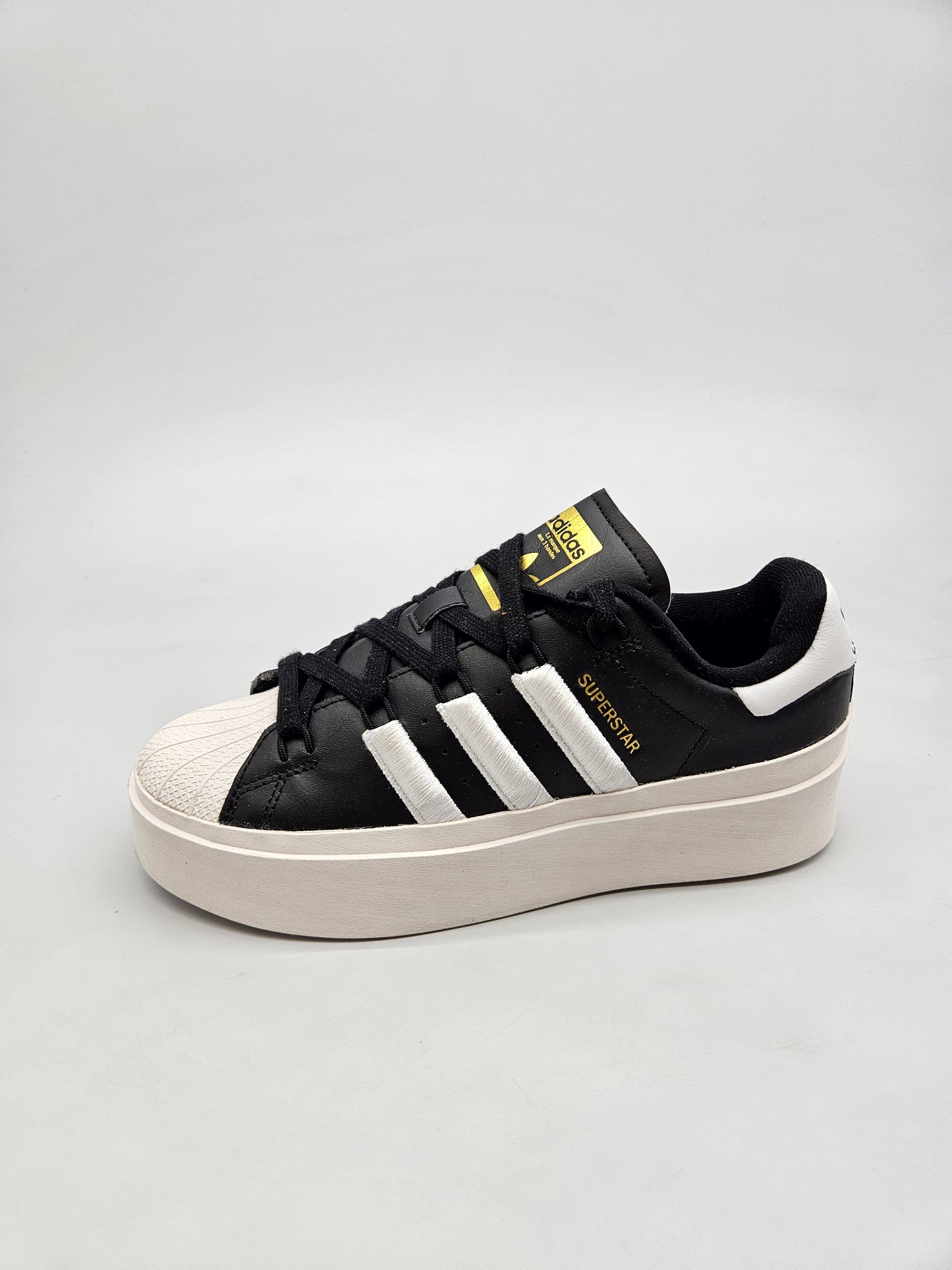 ADIDAS NOVI ORIGINAL PATIKI BR 38.5