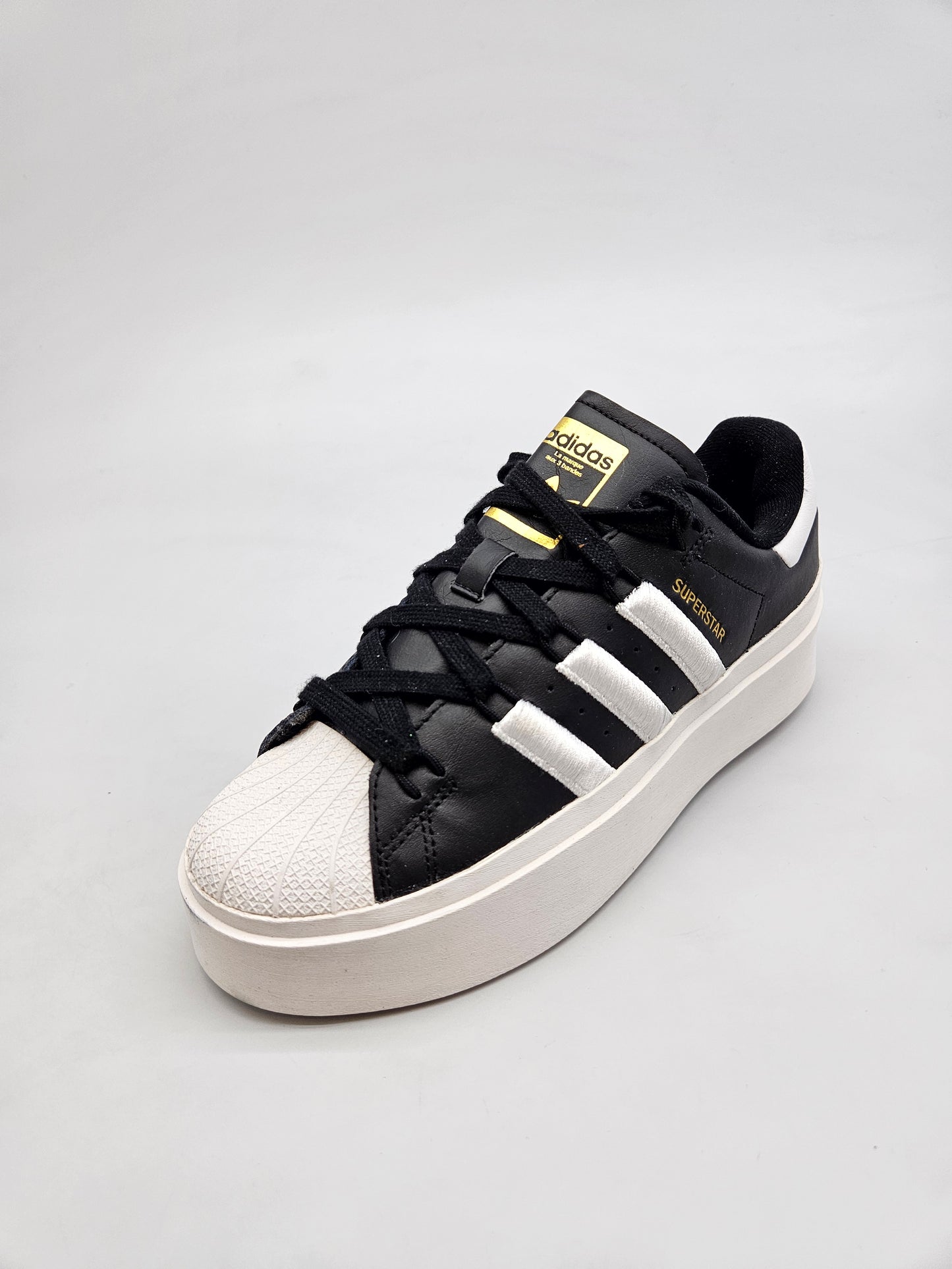ADIDAS NOVI ORIGINAL PATIKI BR 38.5