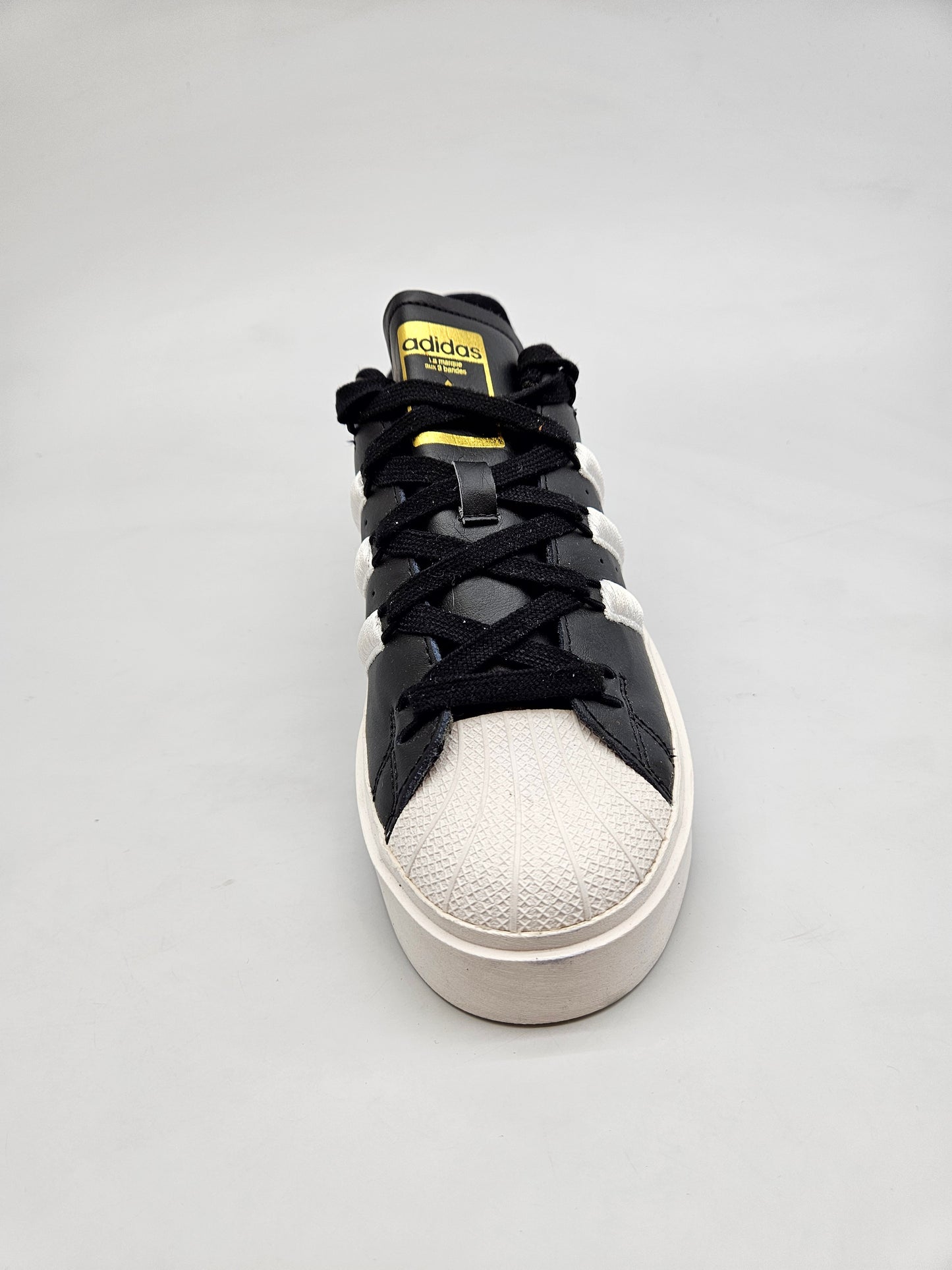 ADIDAS NOVI ORIGINAL PATIKI BR 38.5