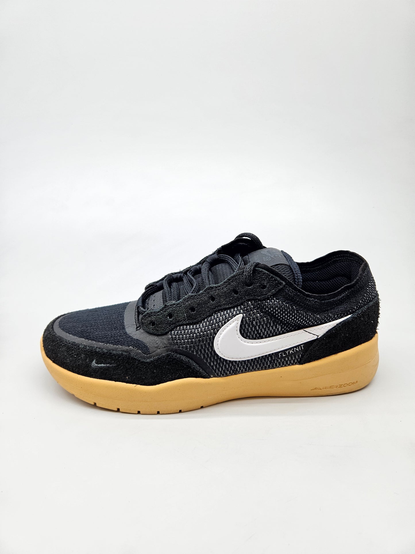 NIKE NOVI ORIGINAL PATIKI BR 39