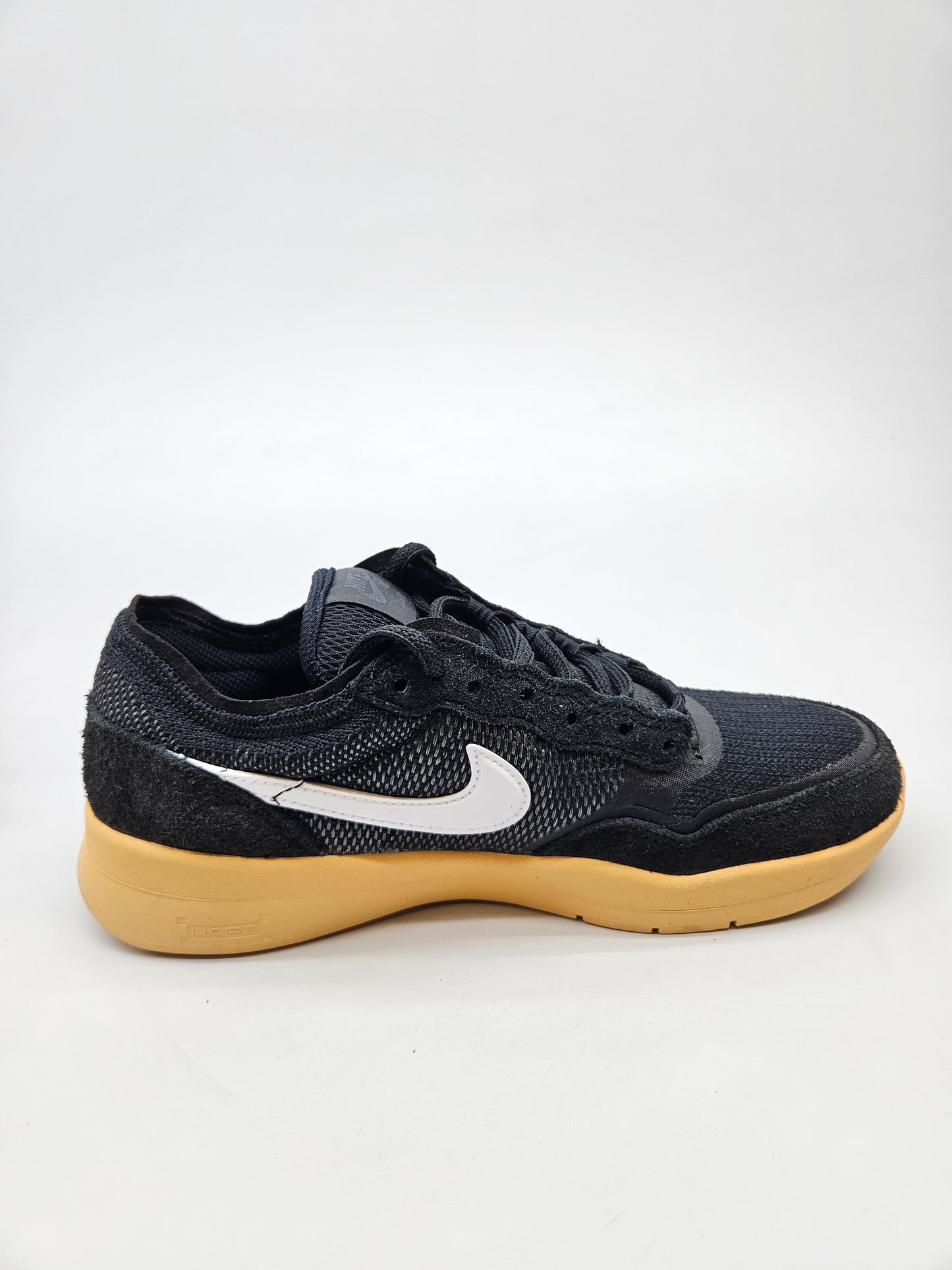 NIKE NOVI ORIGINAL PATIKI BR 39
