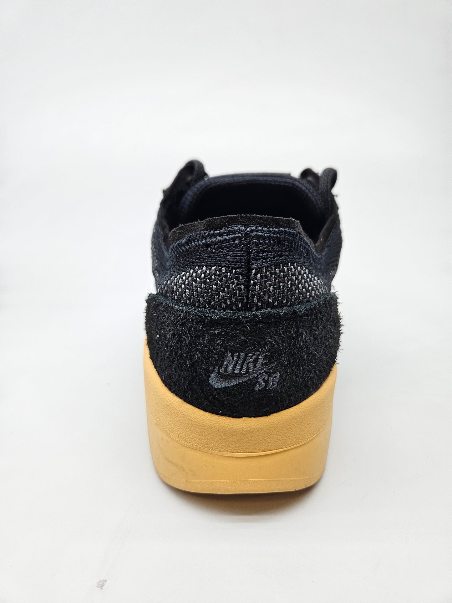 NIKE NOVI ORIGINAL PATIKI BR 39