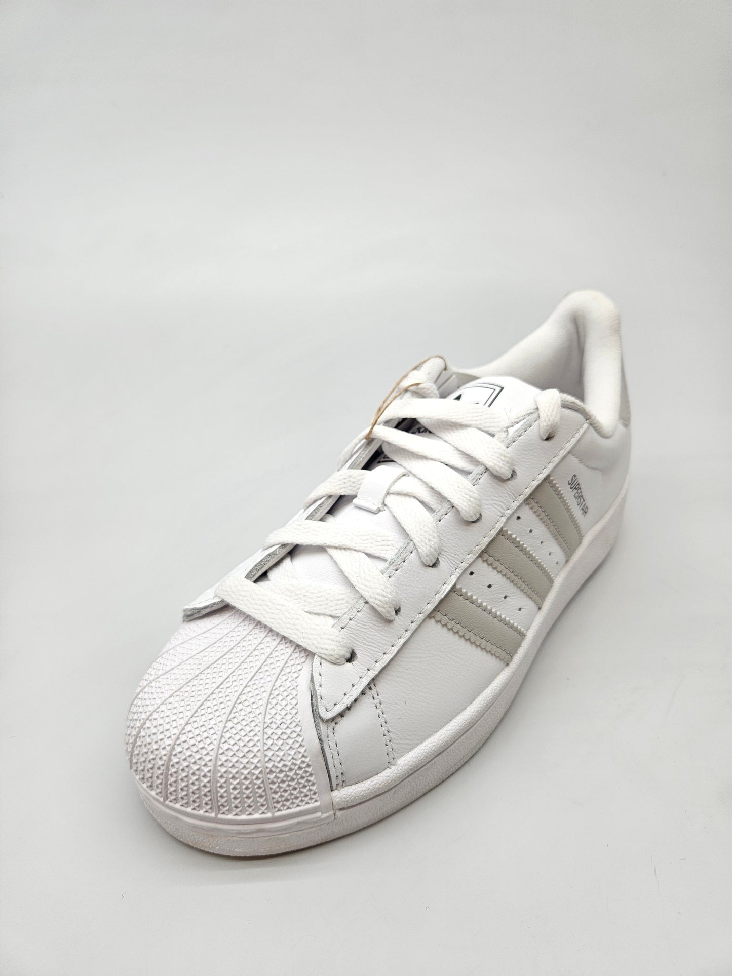ADIDAS NOVI ORIGINAL PATIKI BR 36.5