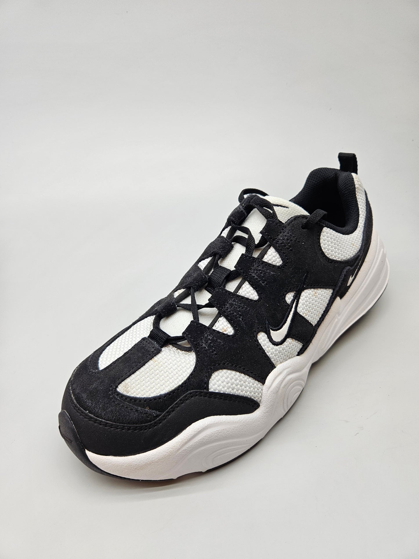 NIKE NOVI ORIGINAL PATIKI BR 42