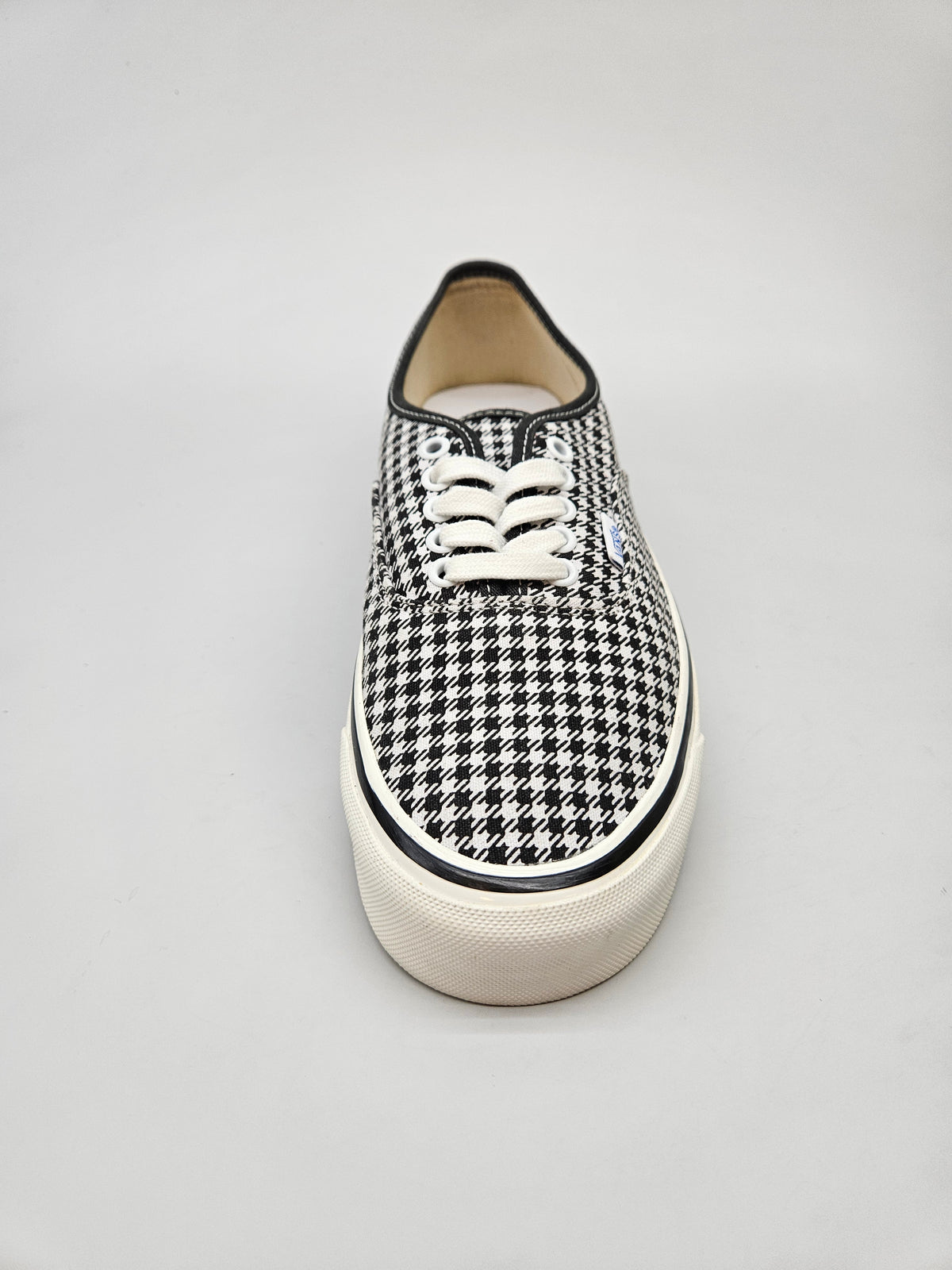 VANS NOVI ORIGINAL PATIKI BR 42.5