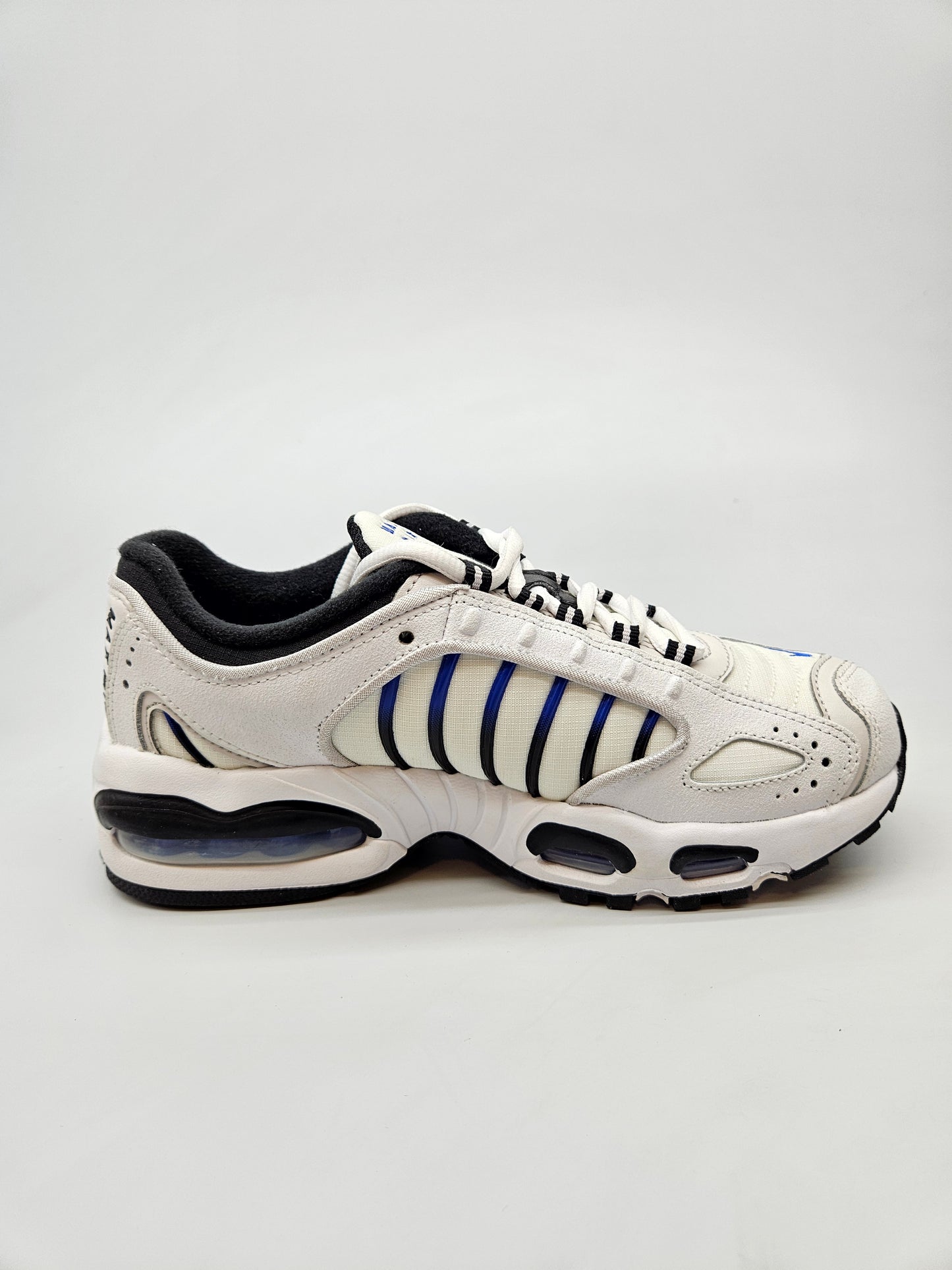 NIKE AIRMAX NOVI ORIGINAL PATIKI BR 37.5