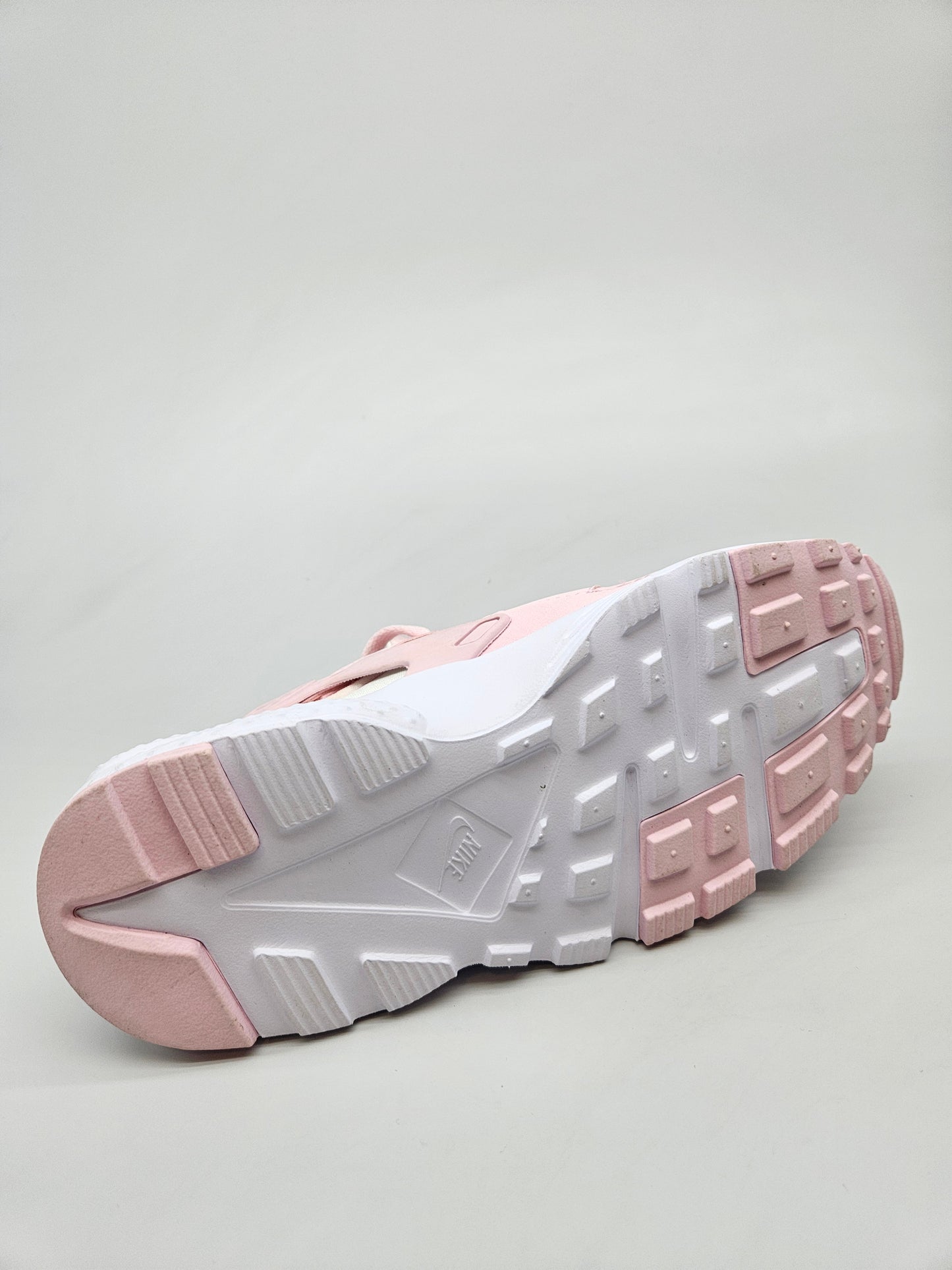 NIKE NOVI ORIGINAL PATIKI BR 37.5