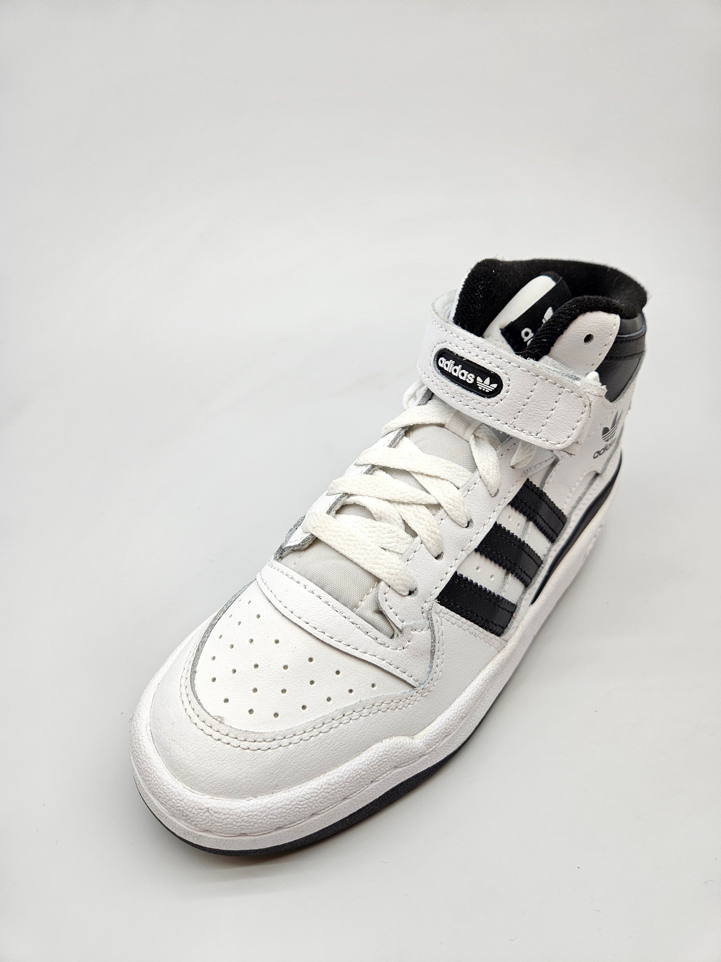 ADIDAS NOVI ORIGINAL PATIKI BR 37
