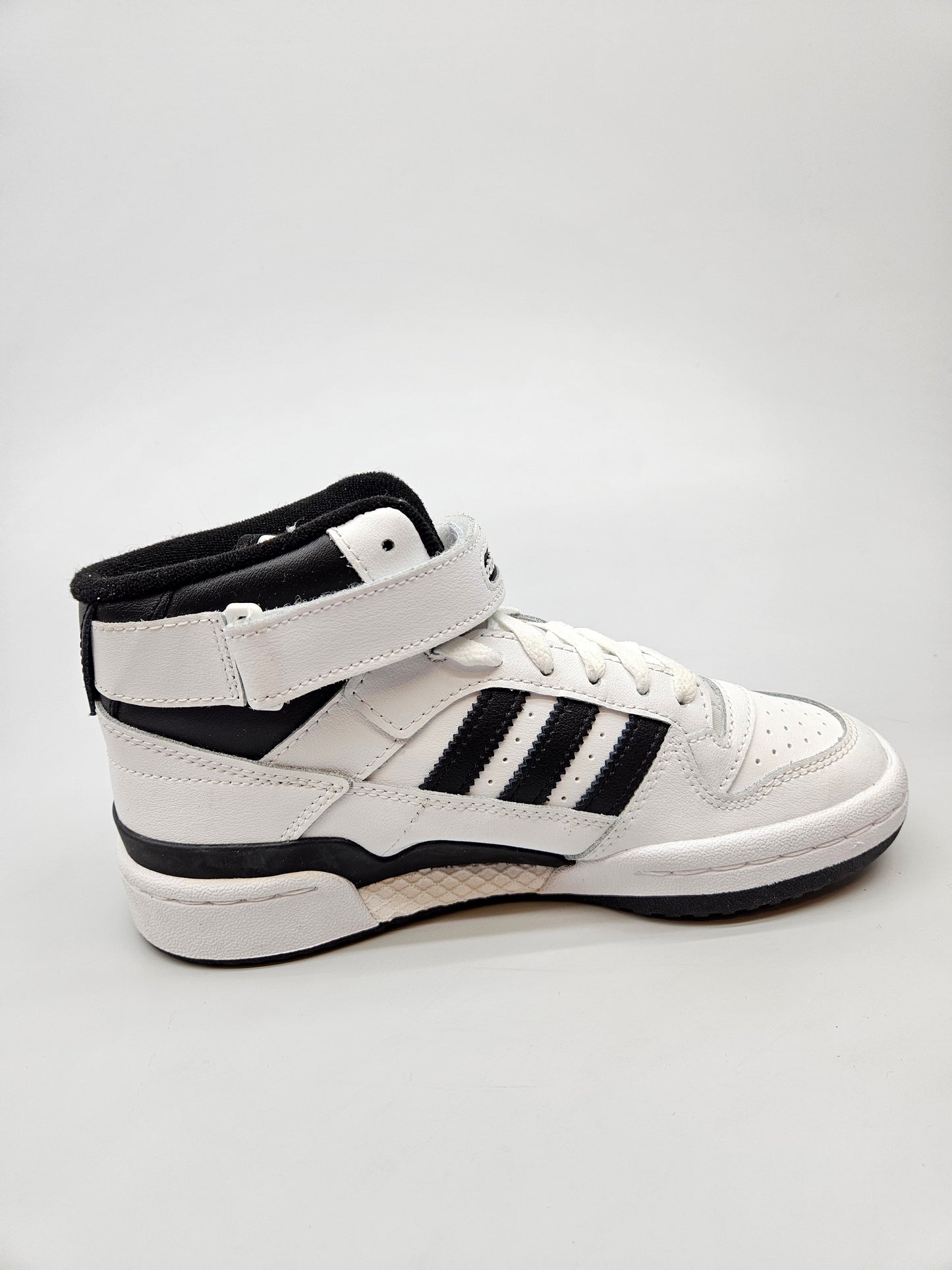 ADIDAS NOVI ORIGINAL PATIKI BR 37