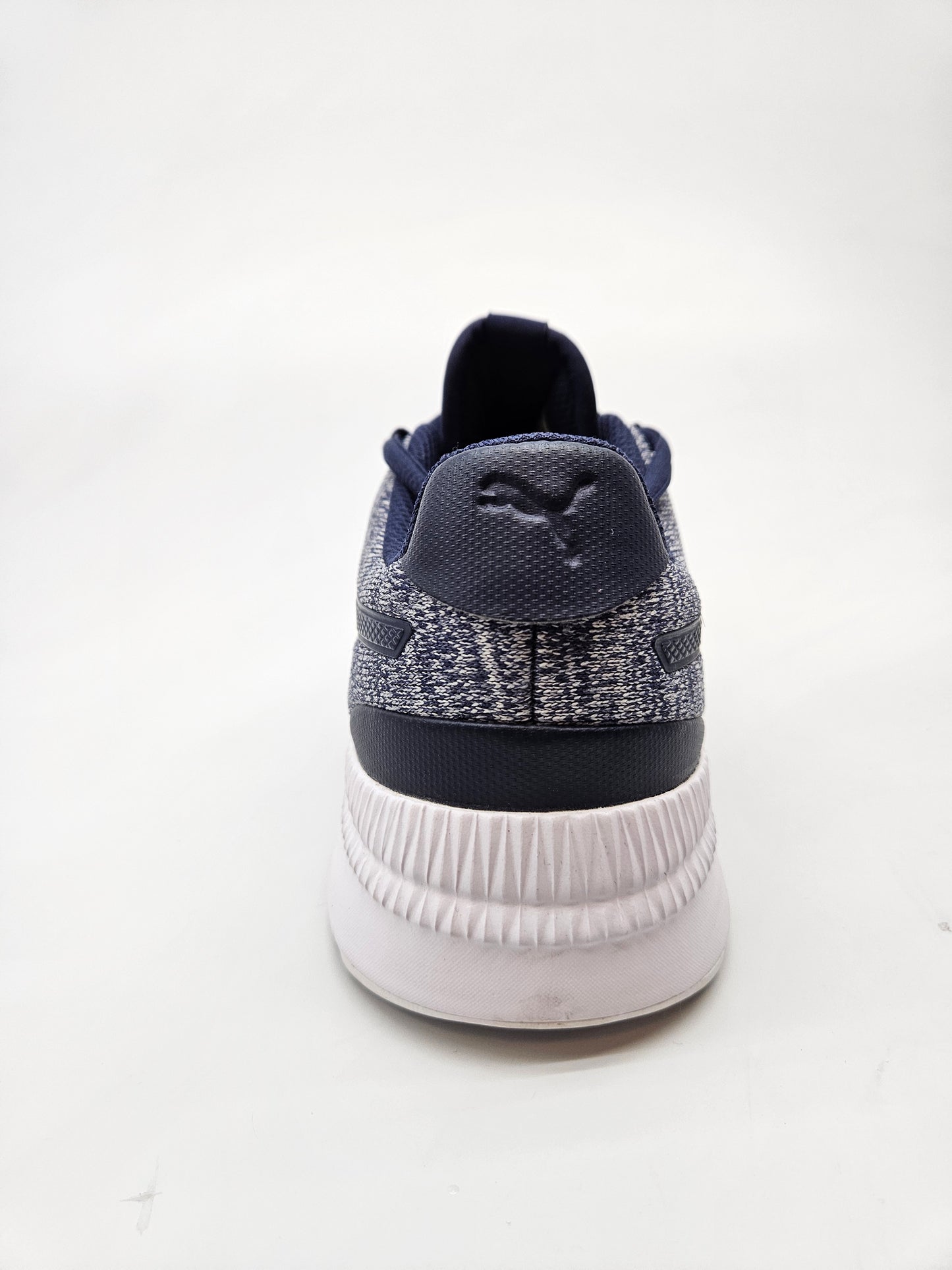 PUMA NOVI ORIGINAL PATIKI BR 39