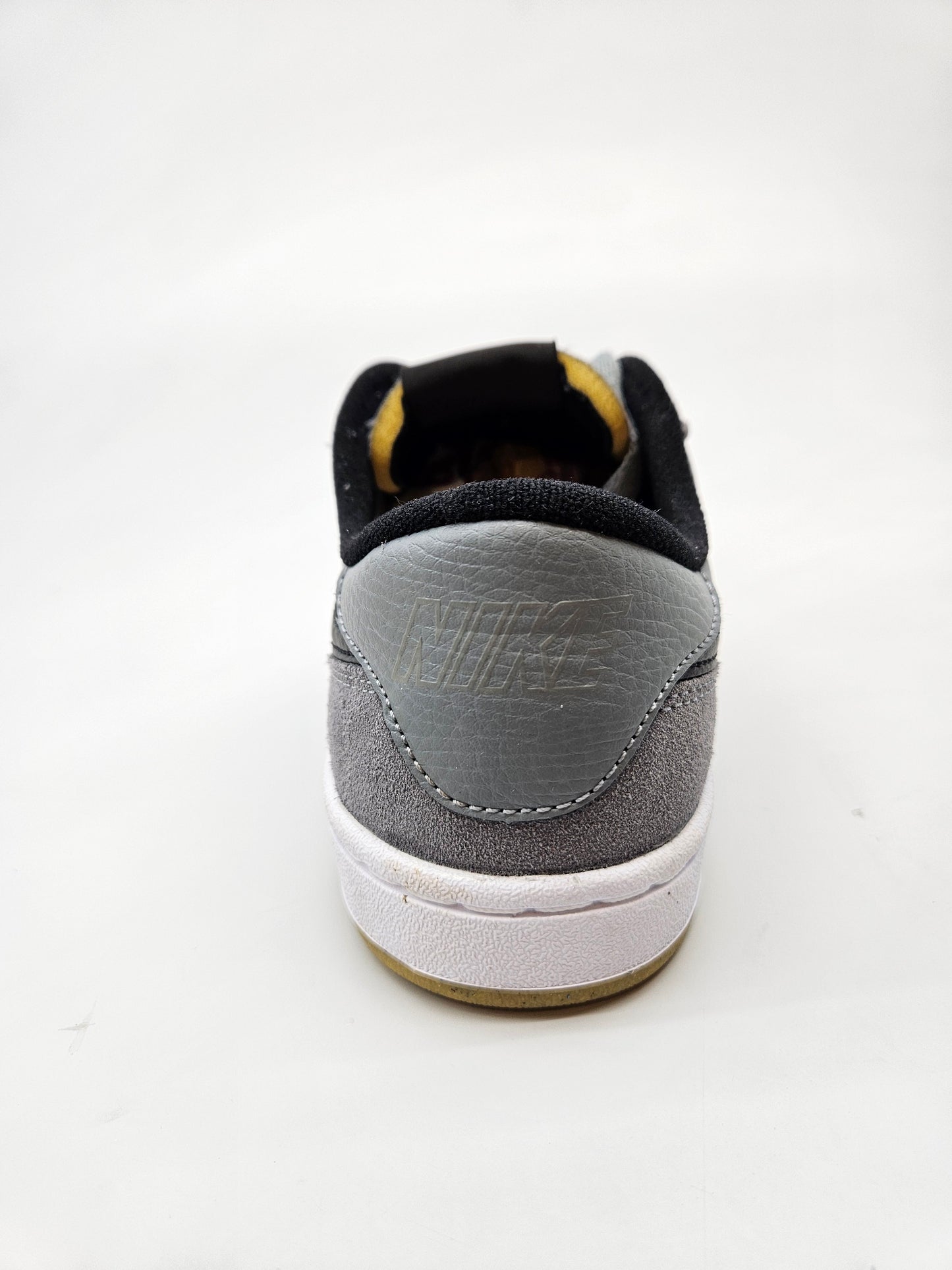 NIKE NOVI ORIGINAL PATIKI BR 40.5